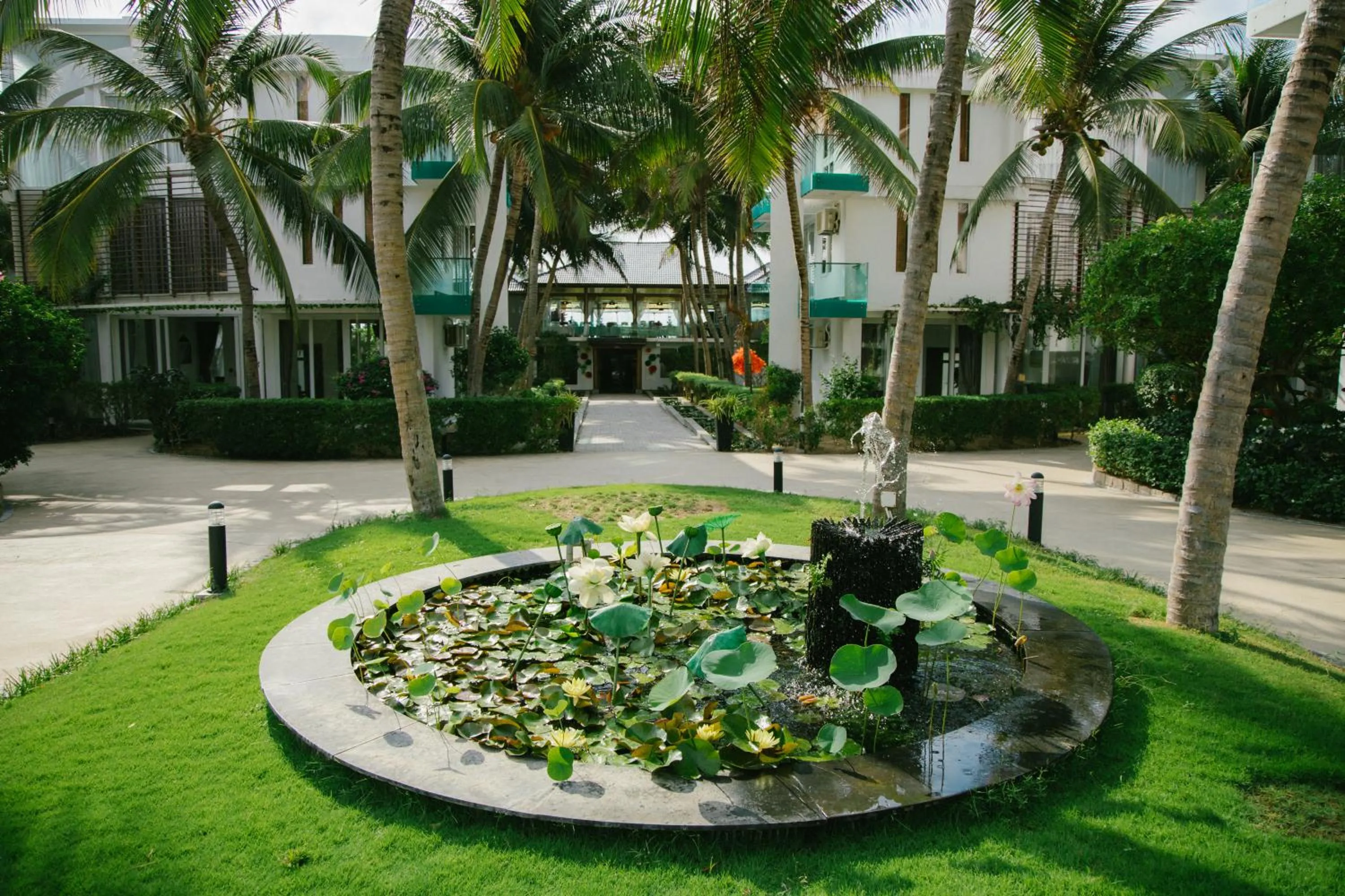 Property building in Villa Del Sol Beach Resort & Spa