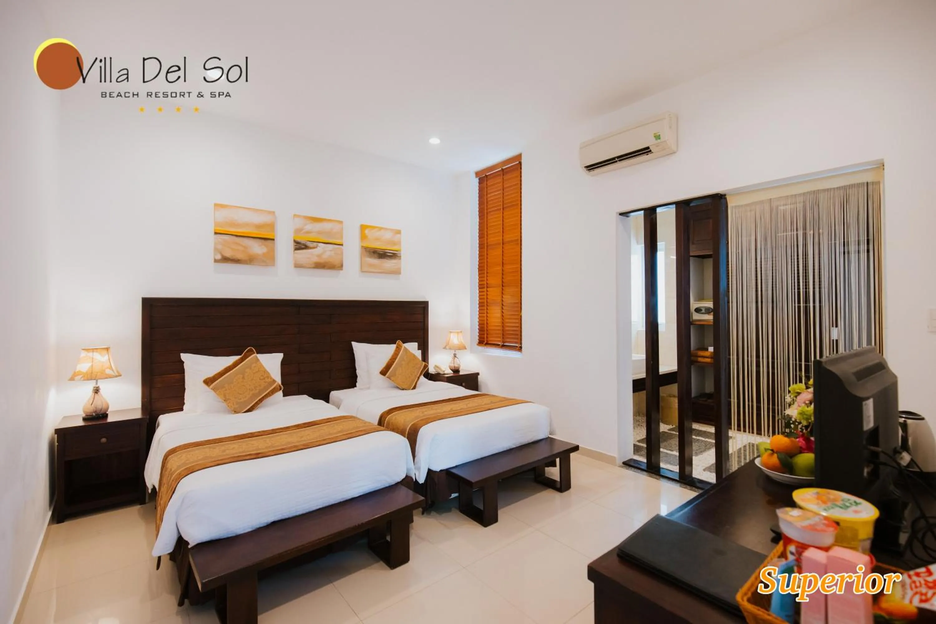 Bedroom, Bed in Villa Del Sol Beach Resort & Spa