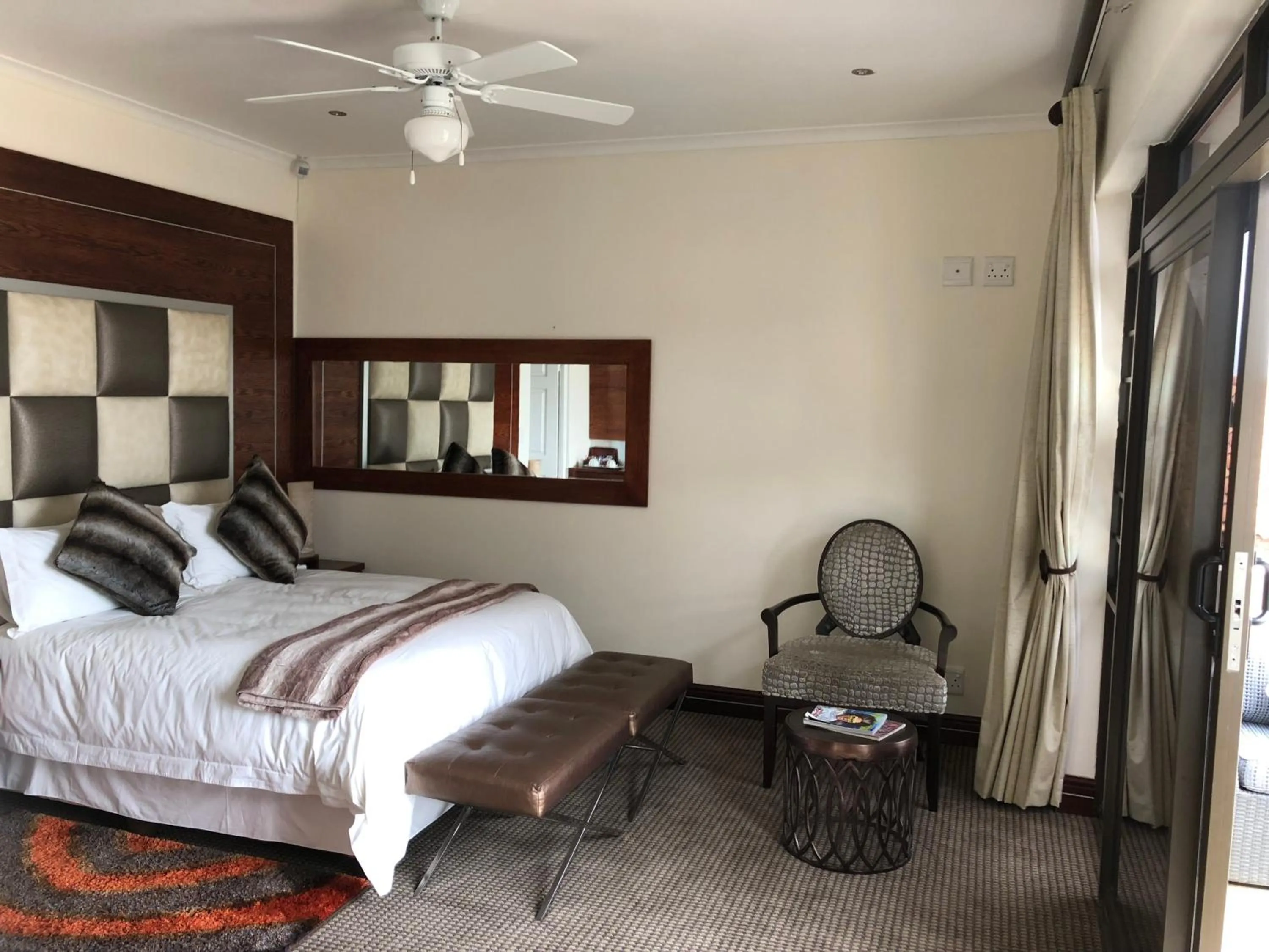 Decorative detail in Coral Beach Bed & Breakfast