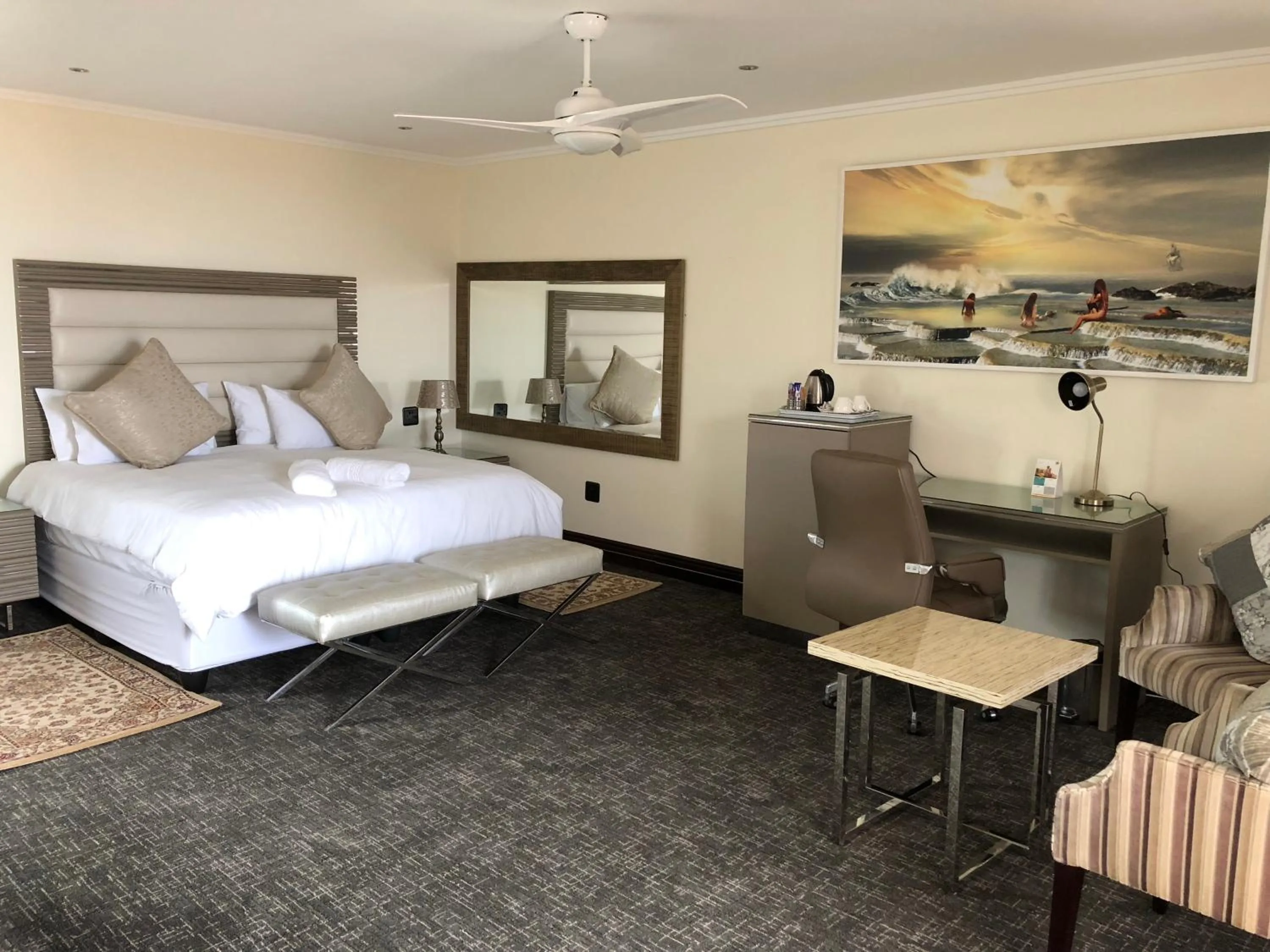 Photo of the whole room in Coral Beach Bed & Breakfast