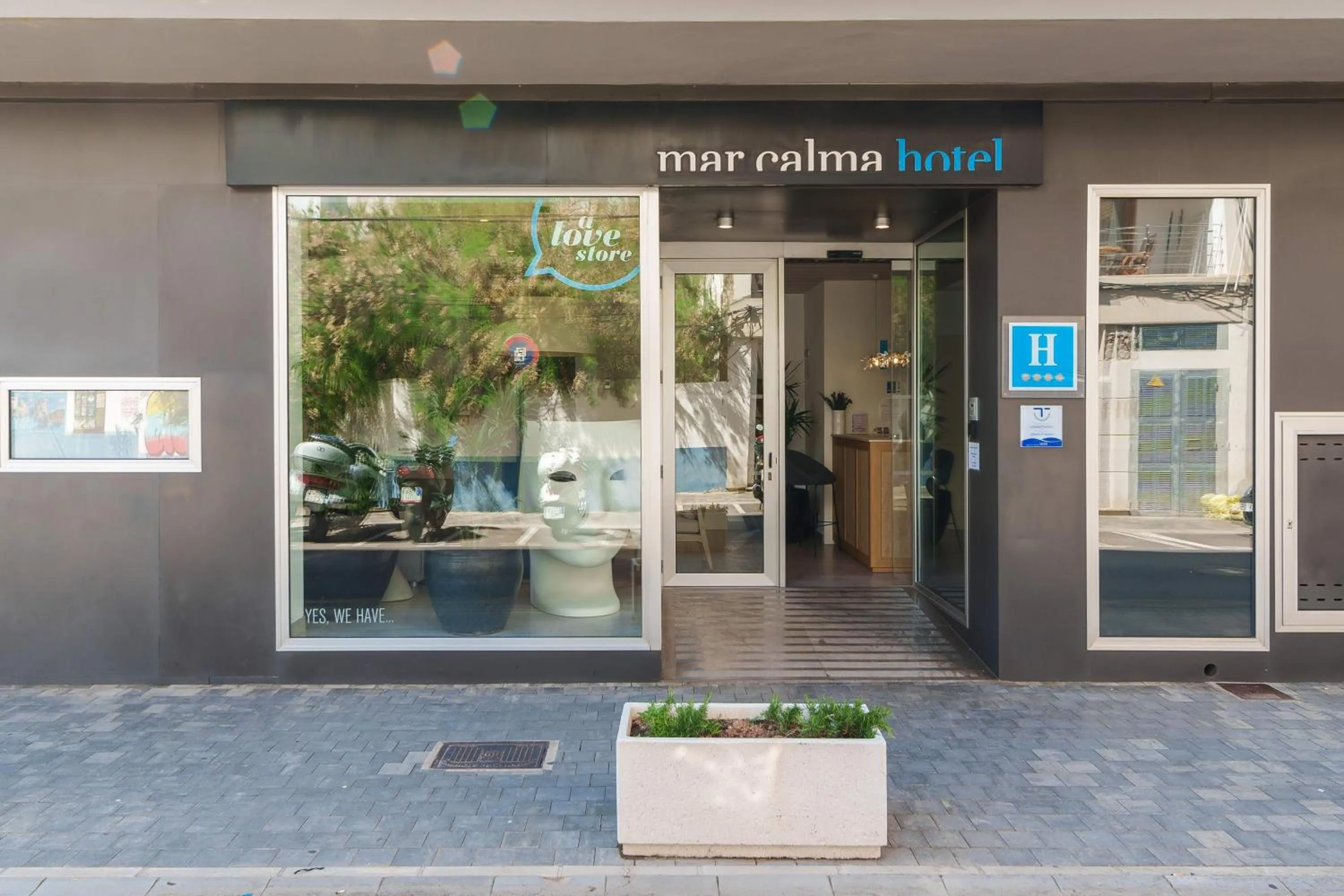Facade/entrance in Mar Calma Hotel