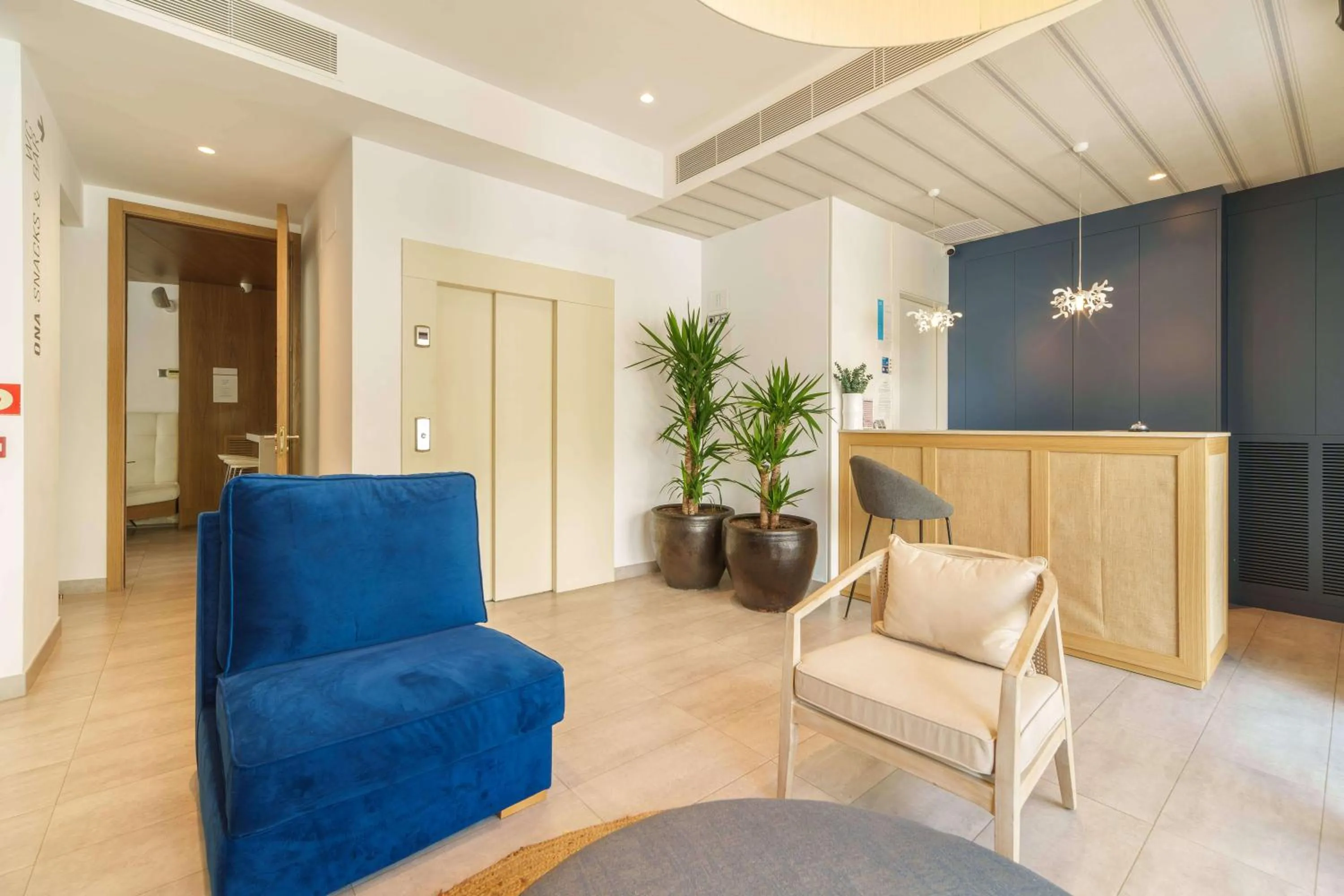 Lobby or reception in Mar Calma Hotel