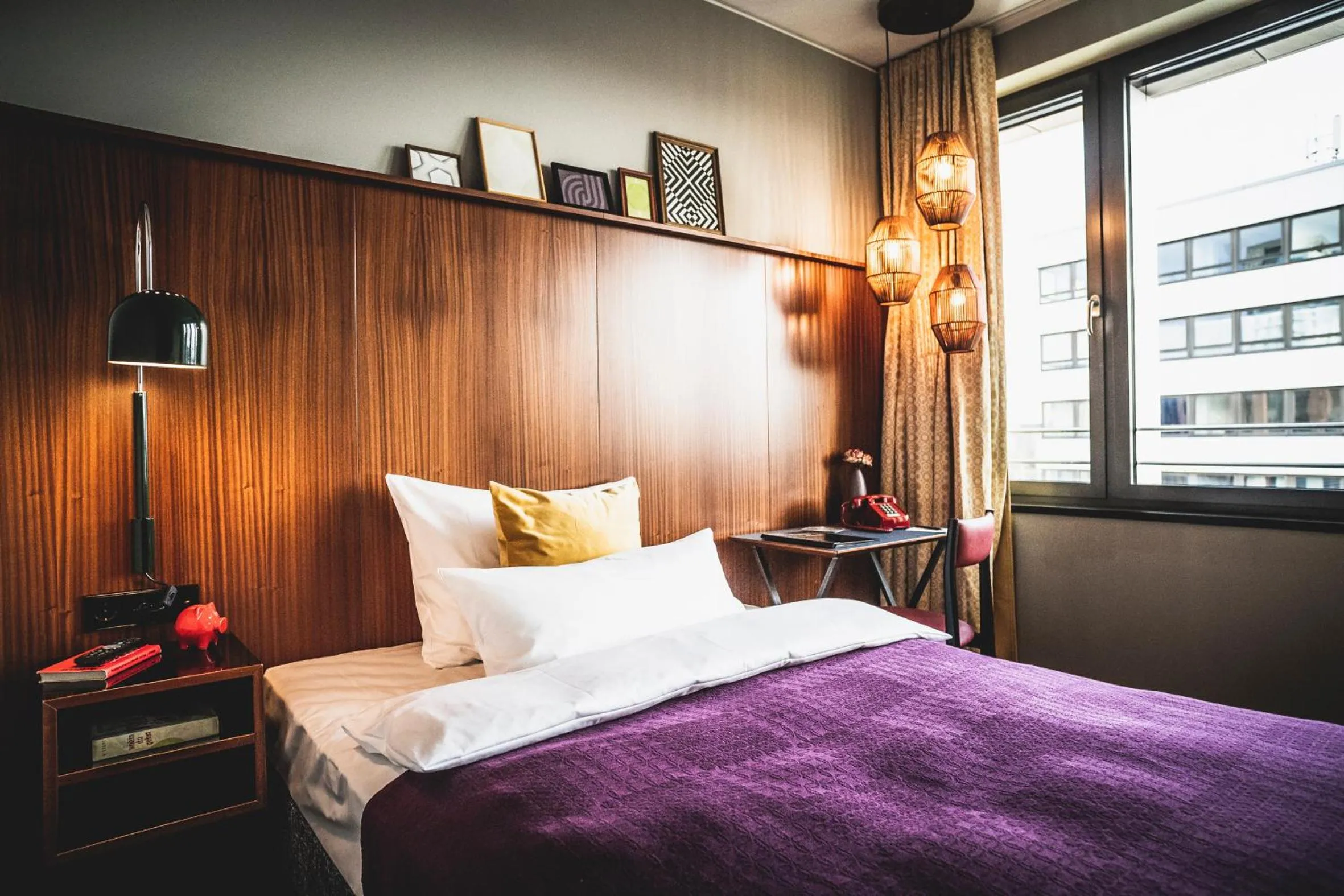 Bed in Henri Hotel Düsseldorf Downtown