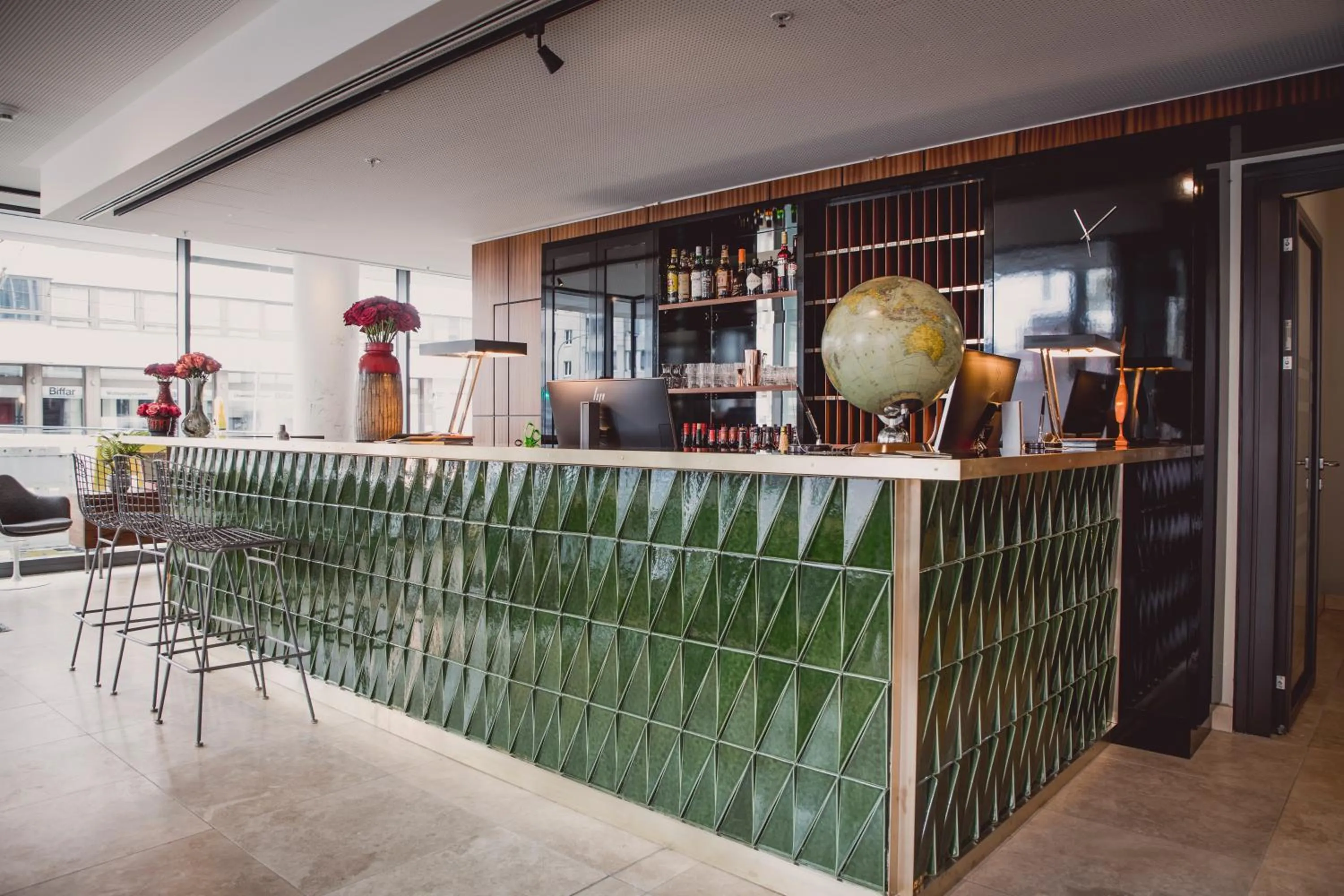 Lobby or reception in Henri Hotel Düsseldorf Downtown