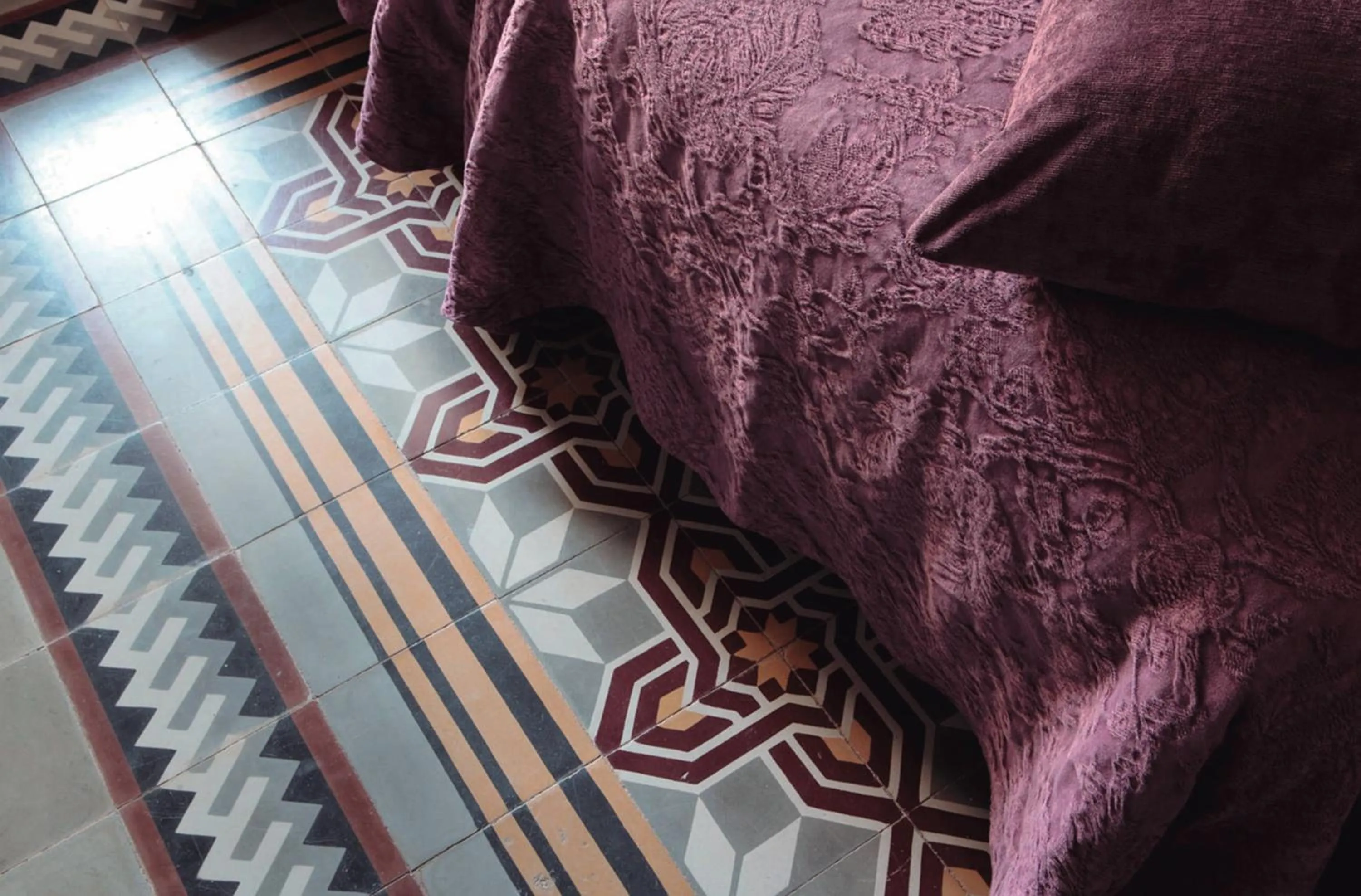 Day, Bed in BYPILLOW Cluc Begur