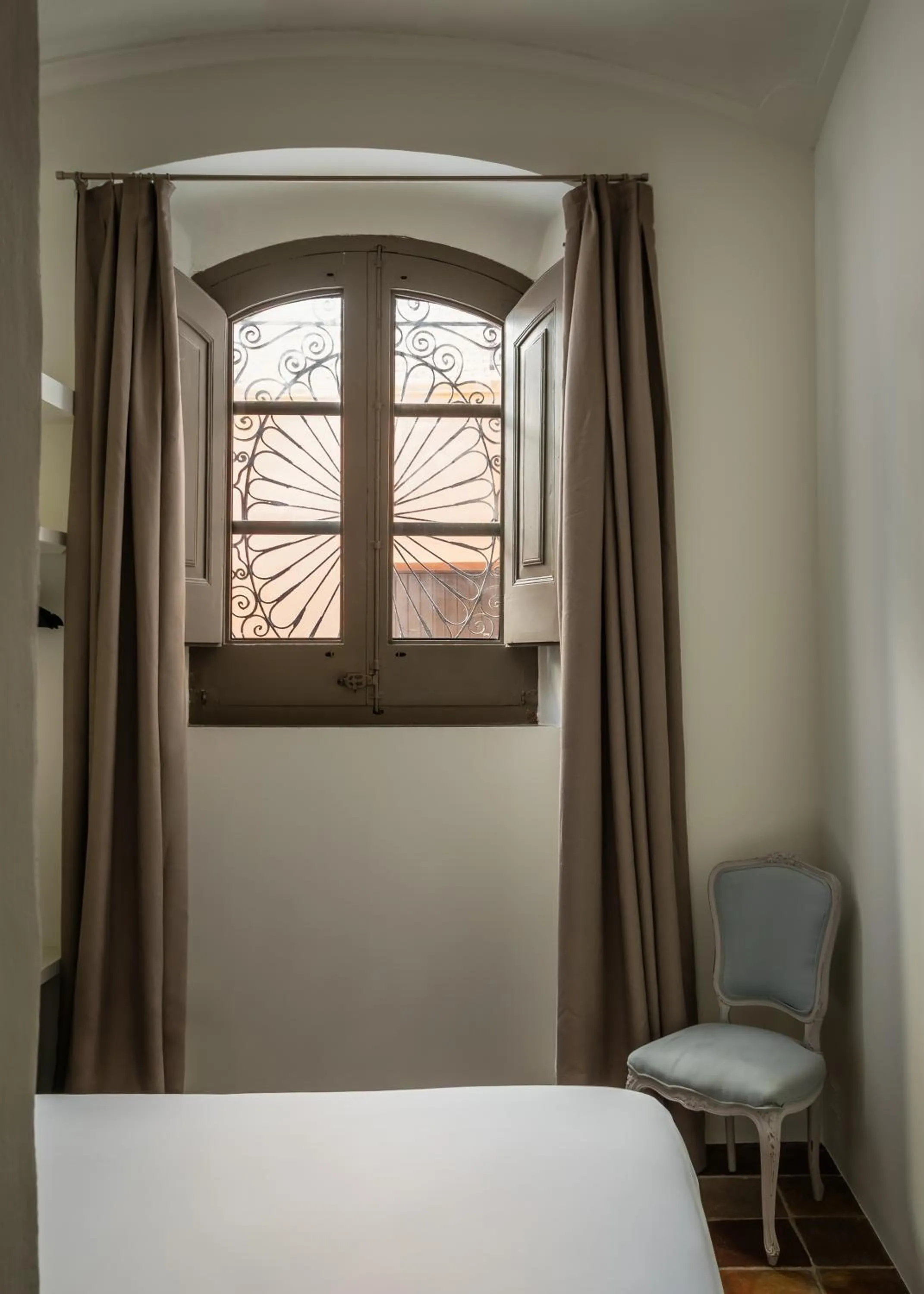 Bedroom, Bed in BYPILLOW Cluc Begur