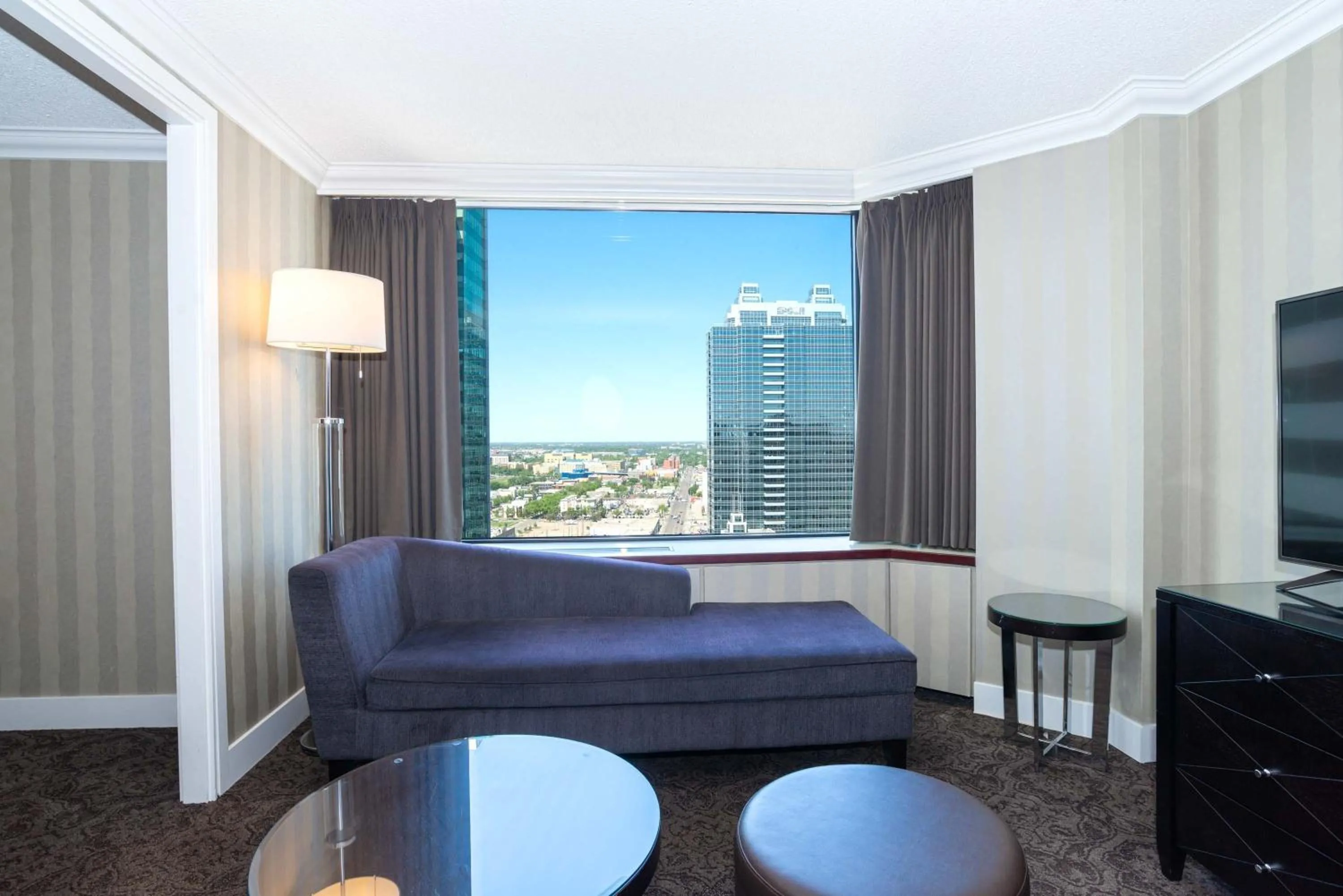 Photo of the whole room in Sandman Signature Edmonton Downtown Hotel