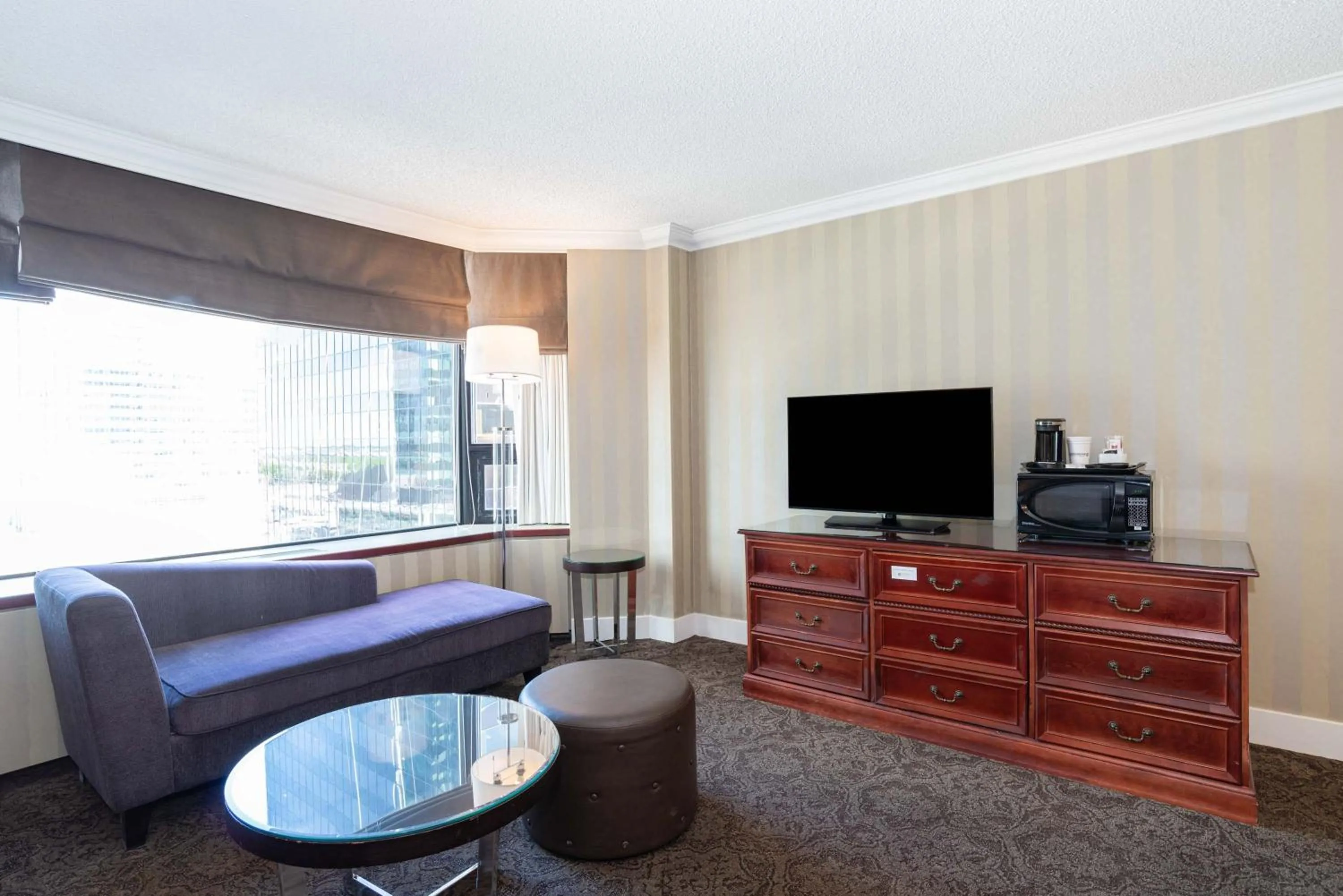 Photo of the whole room in Sandman Signature Edmonton Downtown Hotel