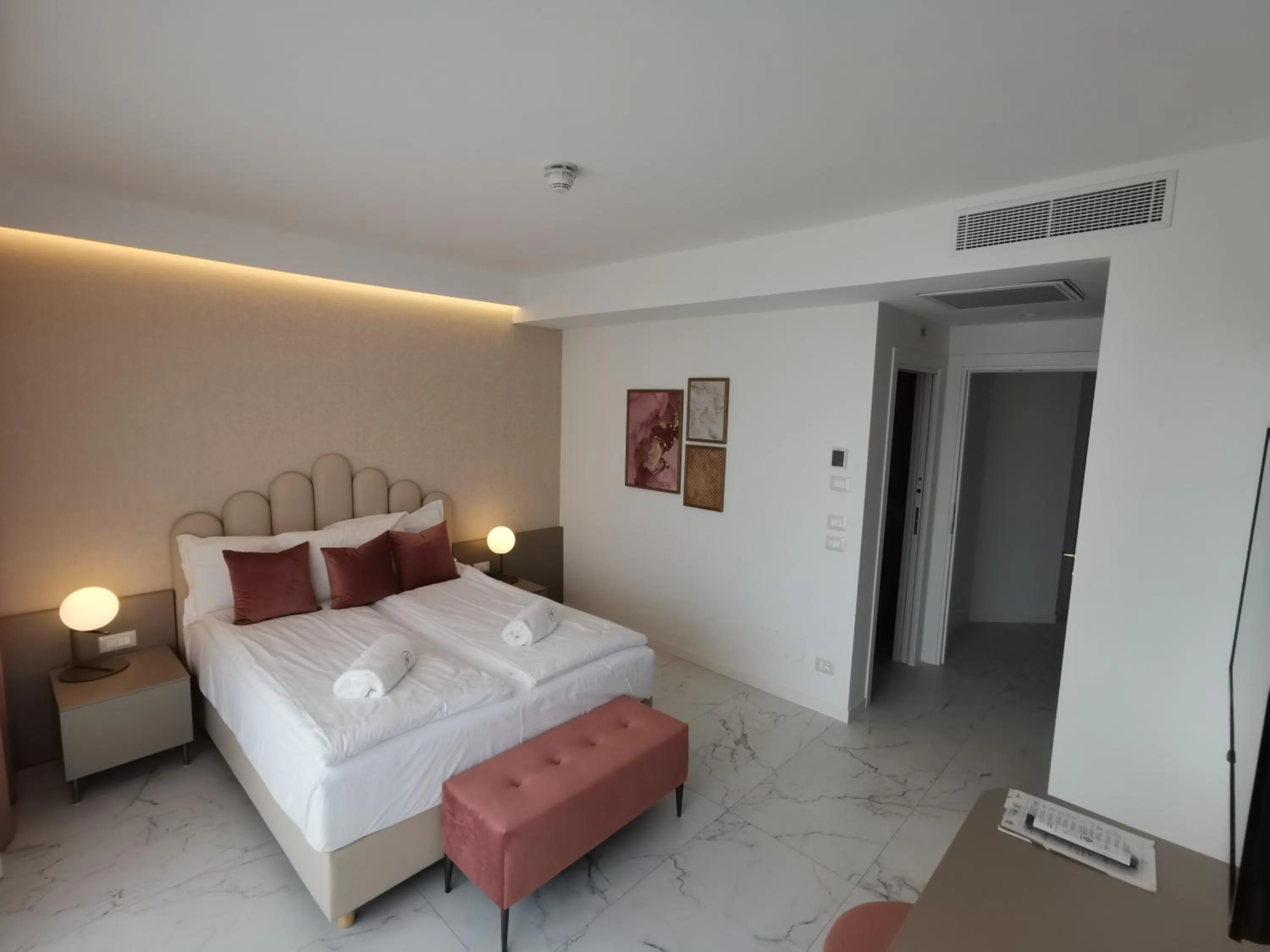 Bed in Hotel Astoria