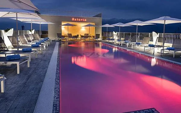 Pool view in Hotel Astoria
