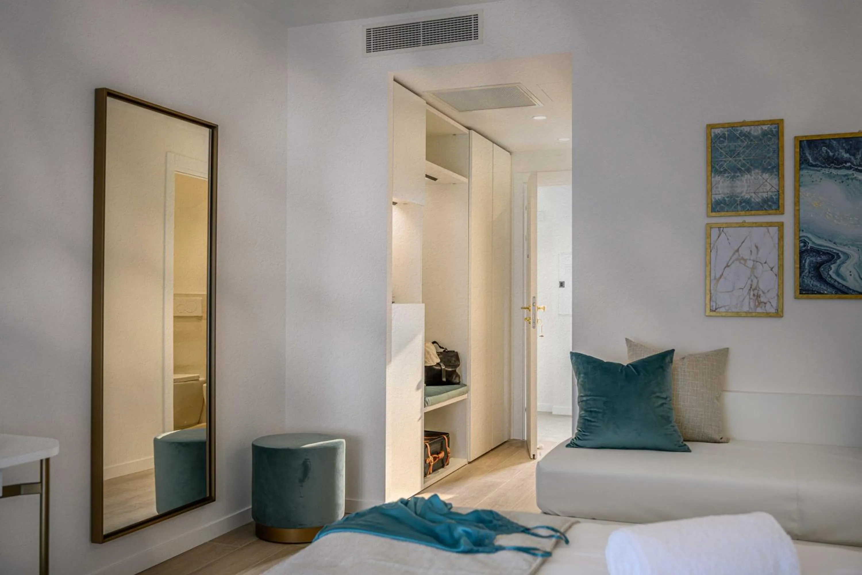 Bedroom, Bed in Hotel Astoria