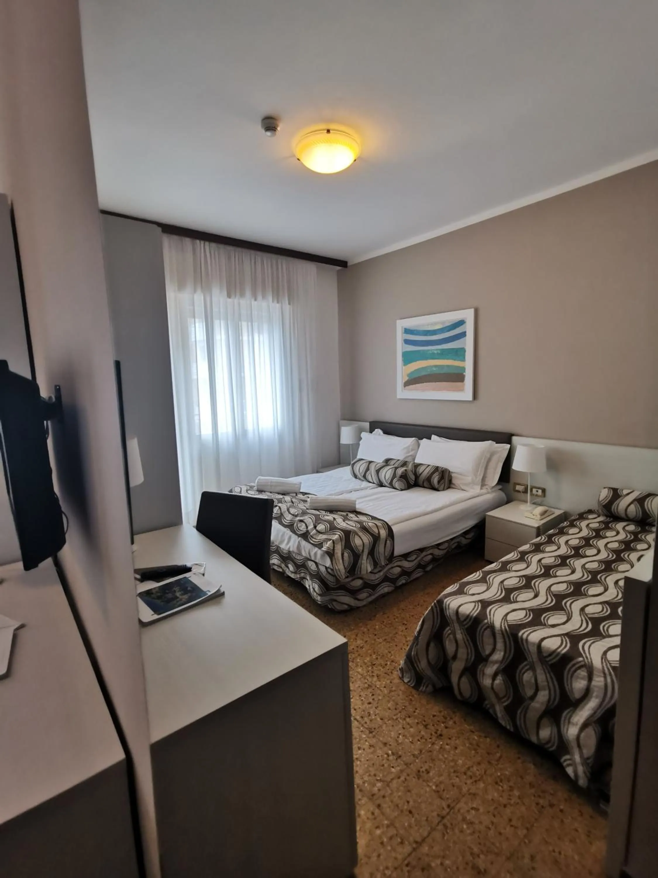 Bed in Hotel Astoria