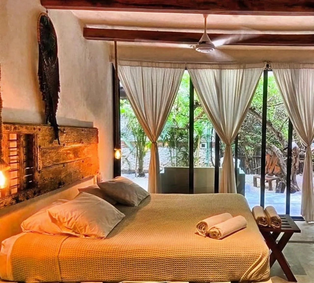 Bed in La Casa de Mia Tulum