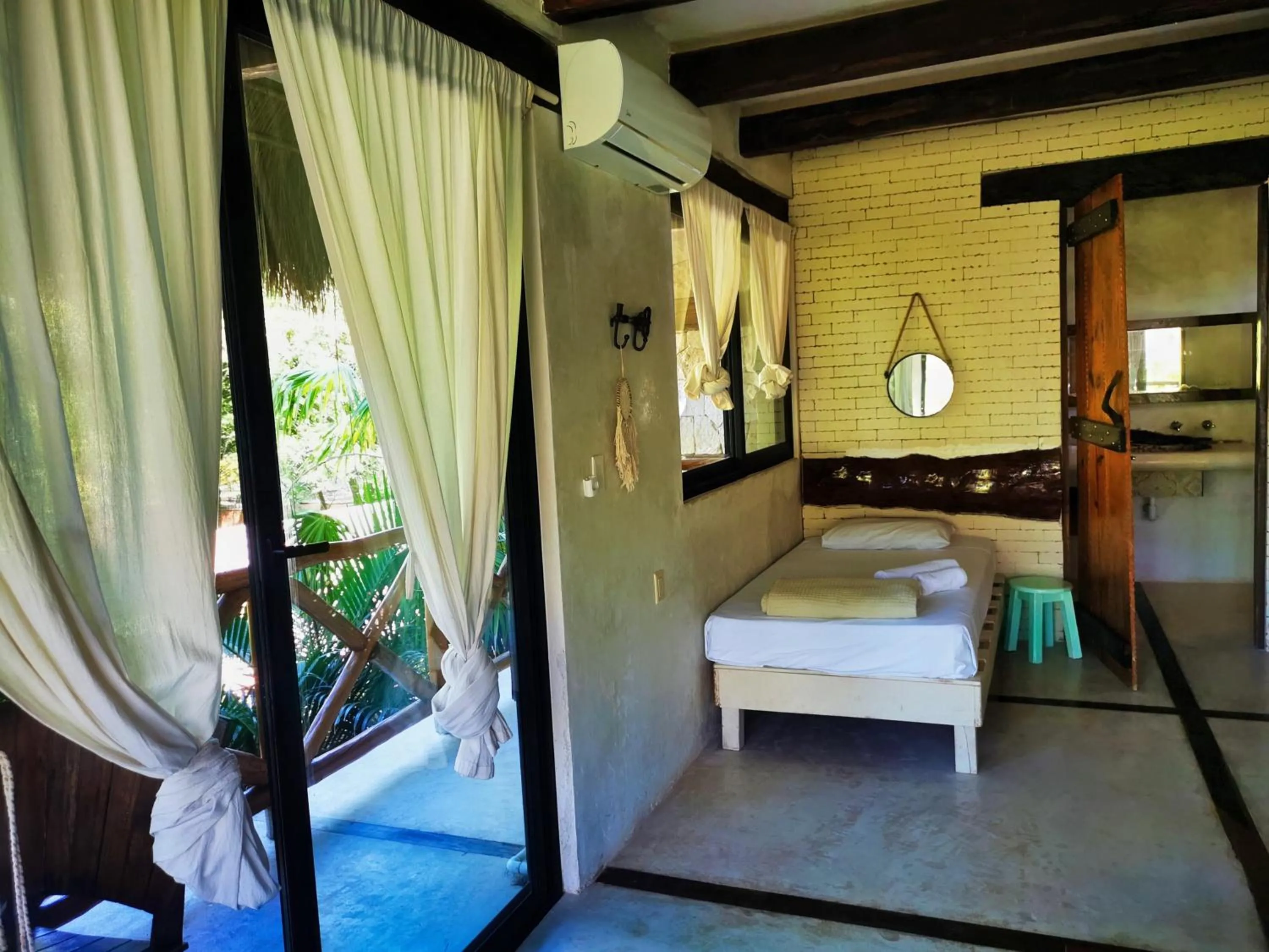 Bed in La Casa de Mia Tulum