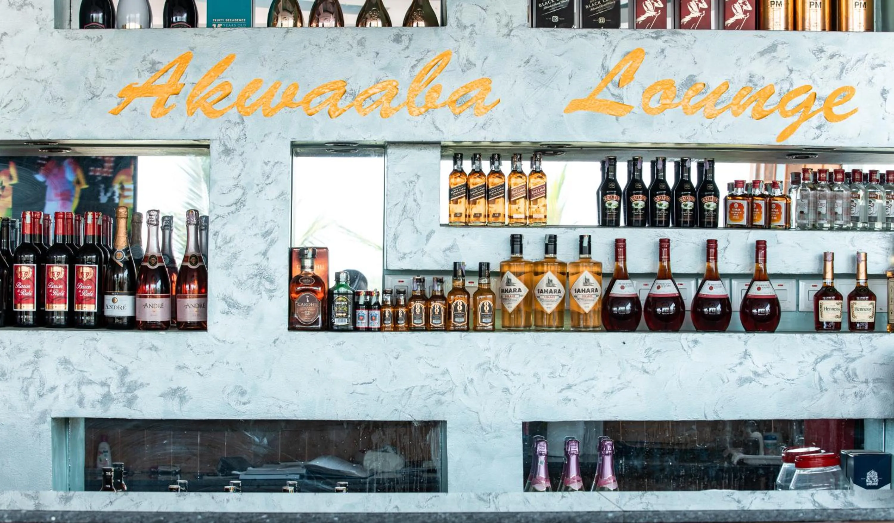 Lounge or bar in PLUS 33 HOTEL