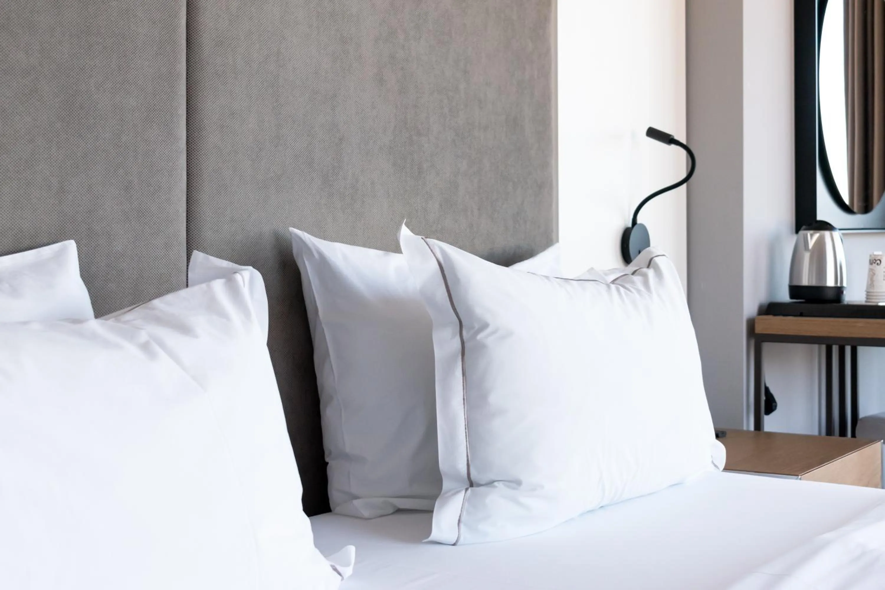 Bedroom, Bed in Yacht Hotel