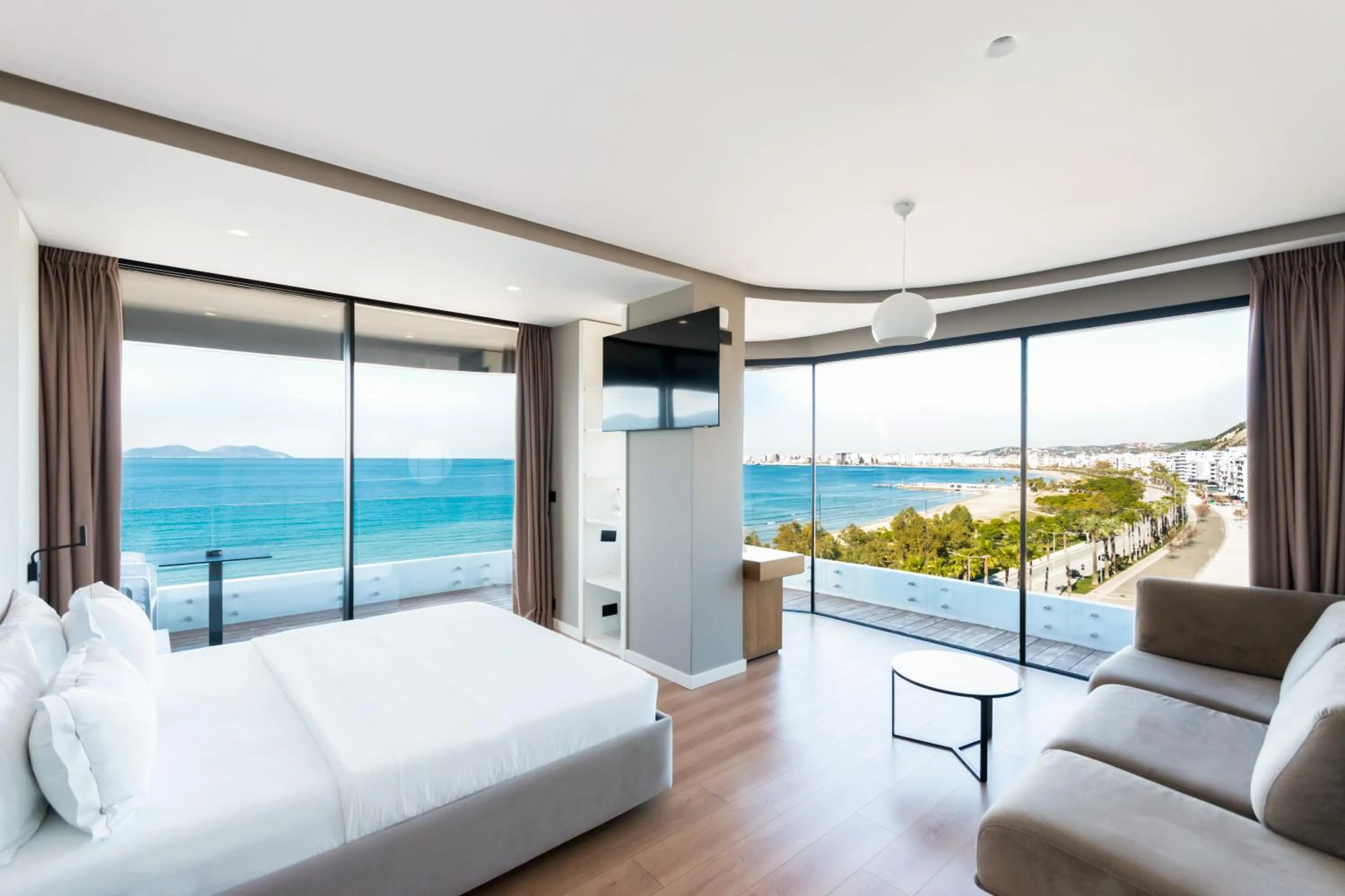 Bedroom, Bed in Yacht Hotel