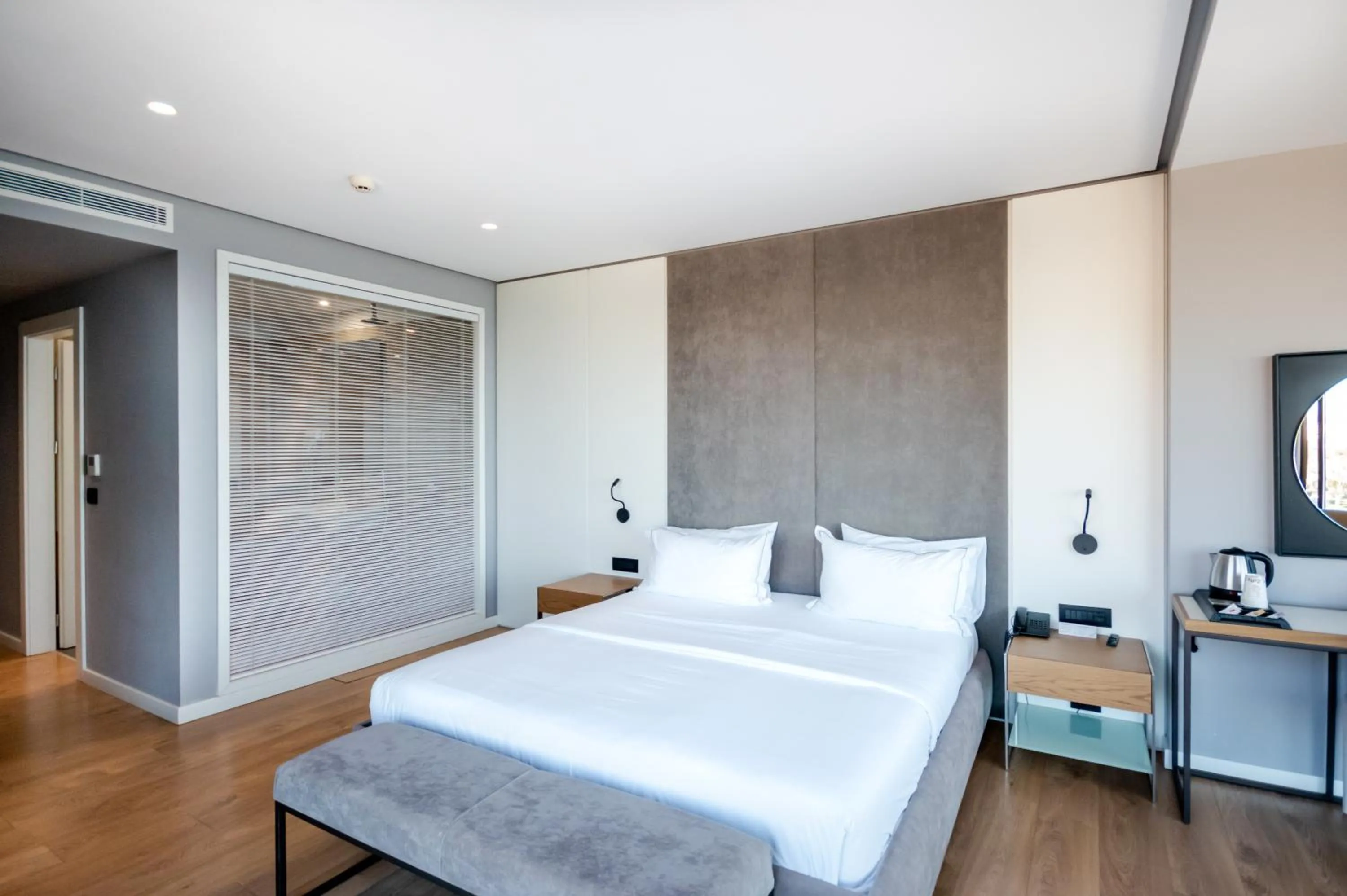 Bedroom, Bed in Yacht Hotel