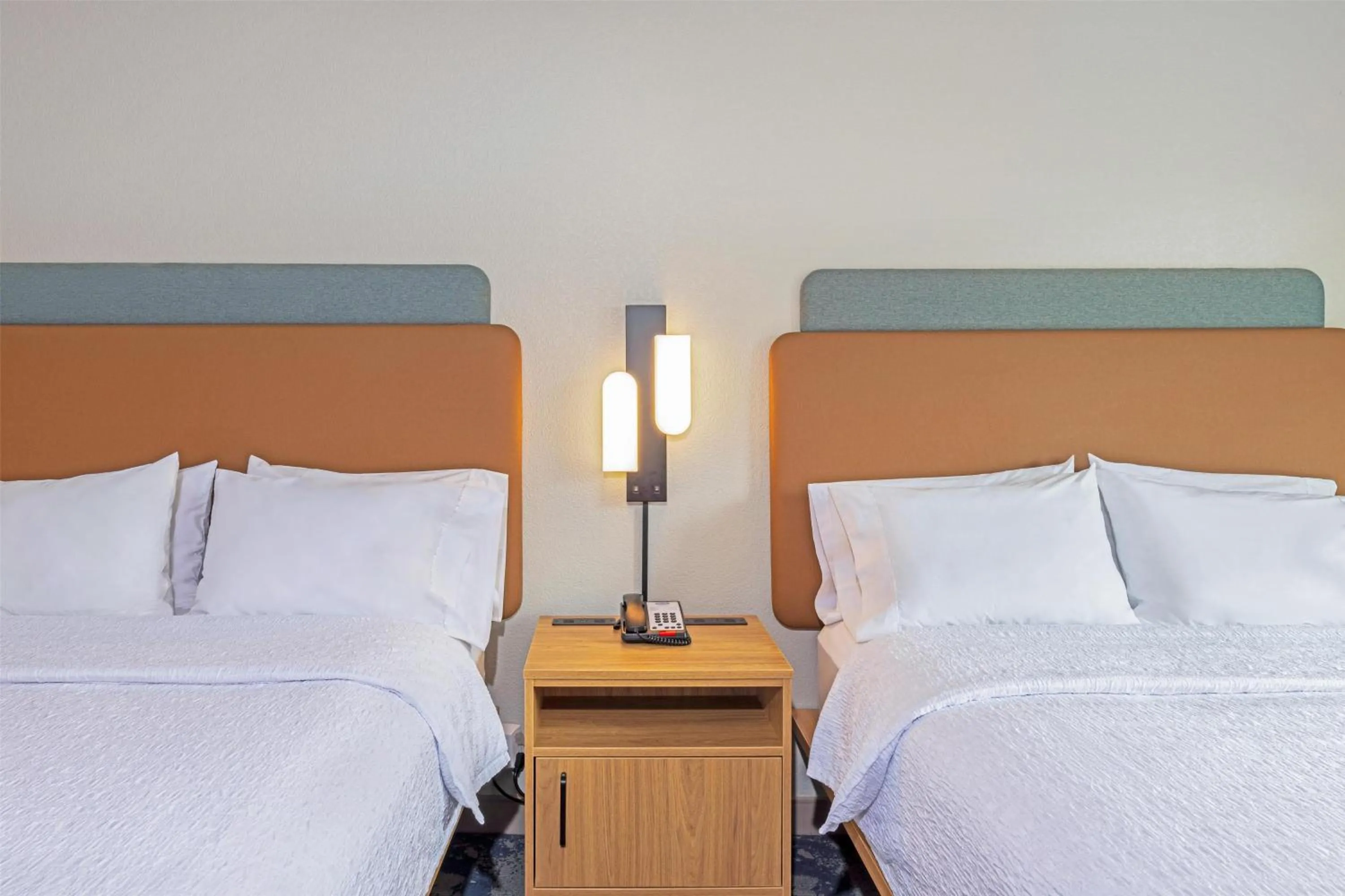 Bed in Hampton Inn Lawrenceville Duluth