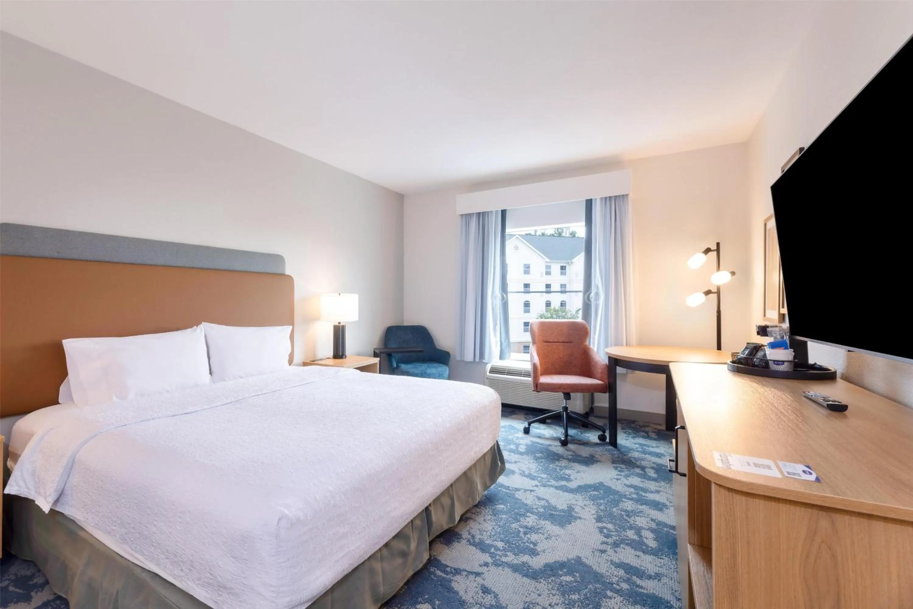 Bed in Hampton Inn Lawrenceville Duluth