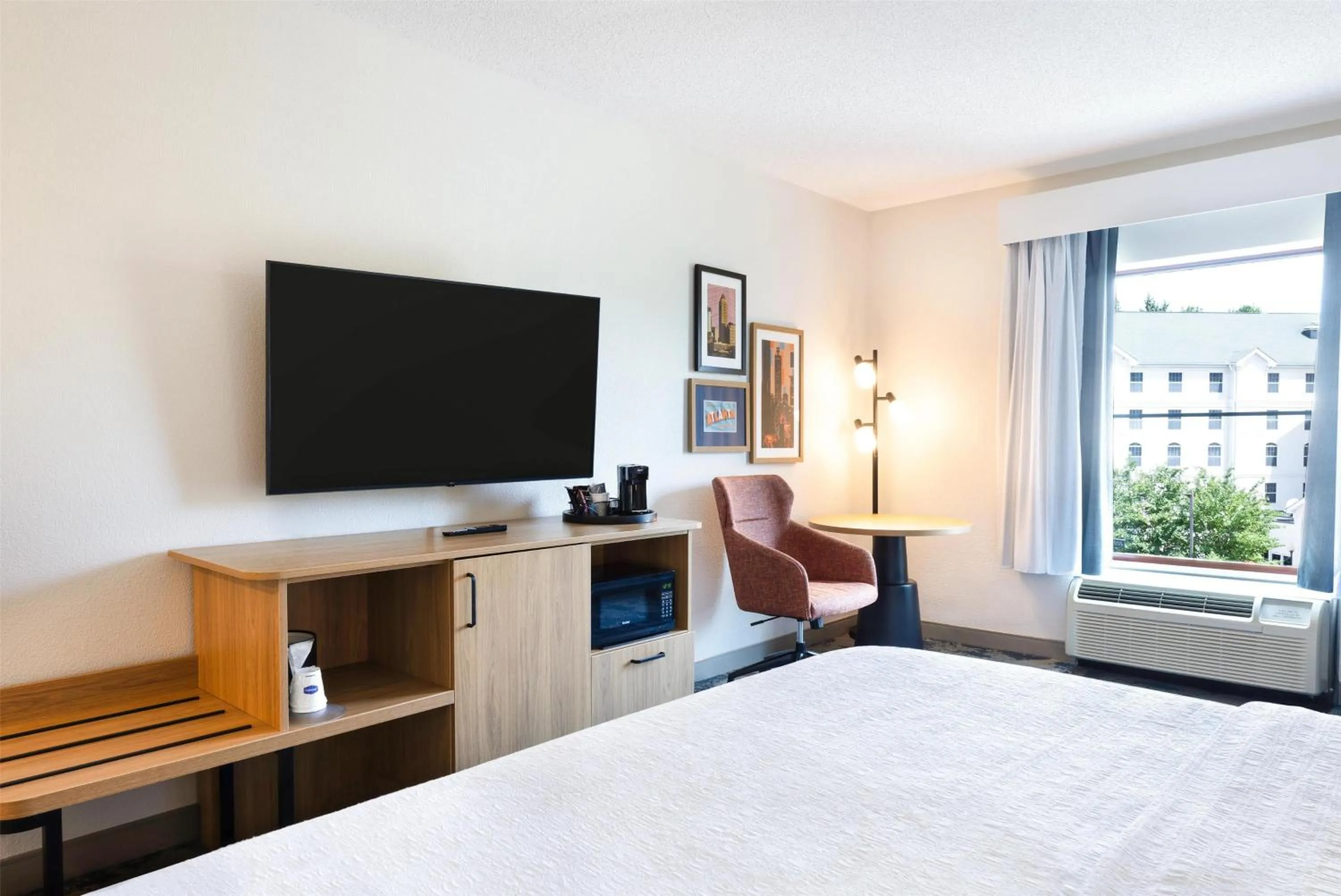 Bed in Hampton Inn Lawrenceville Duluth