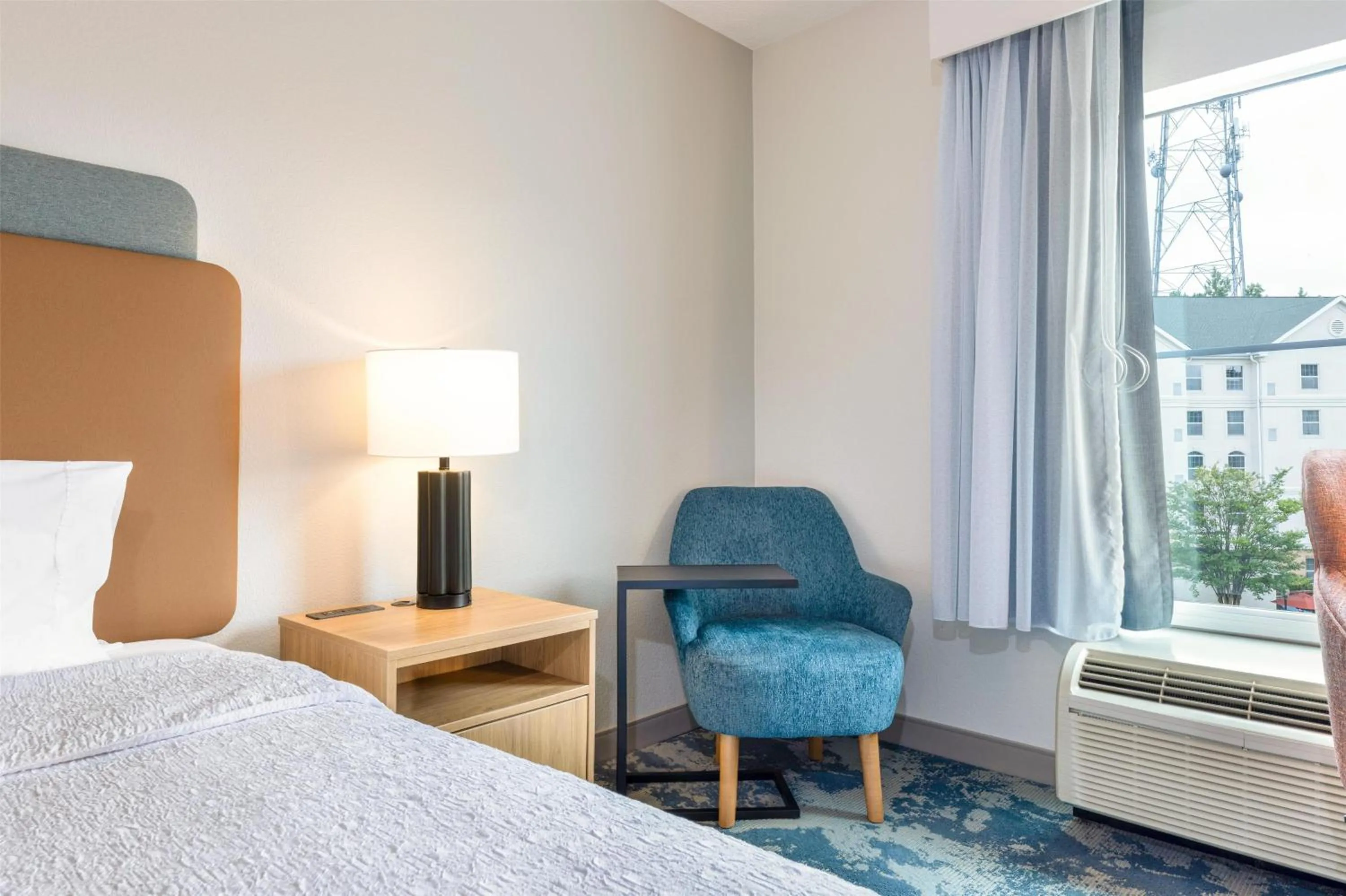 Bed in Hampton Inn Lawrenceville Duluth