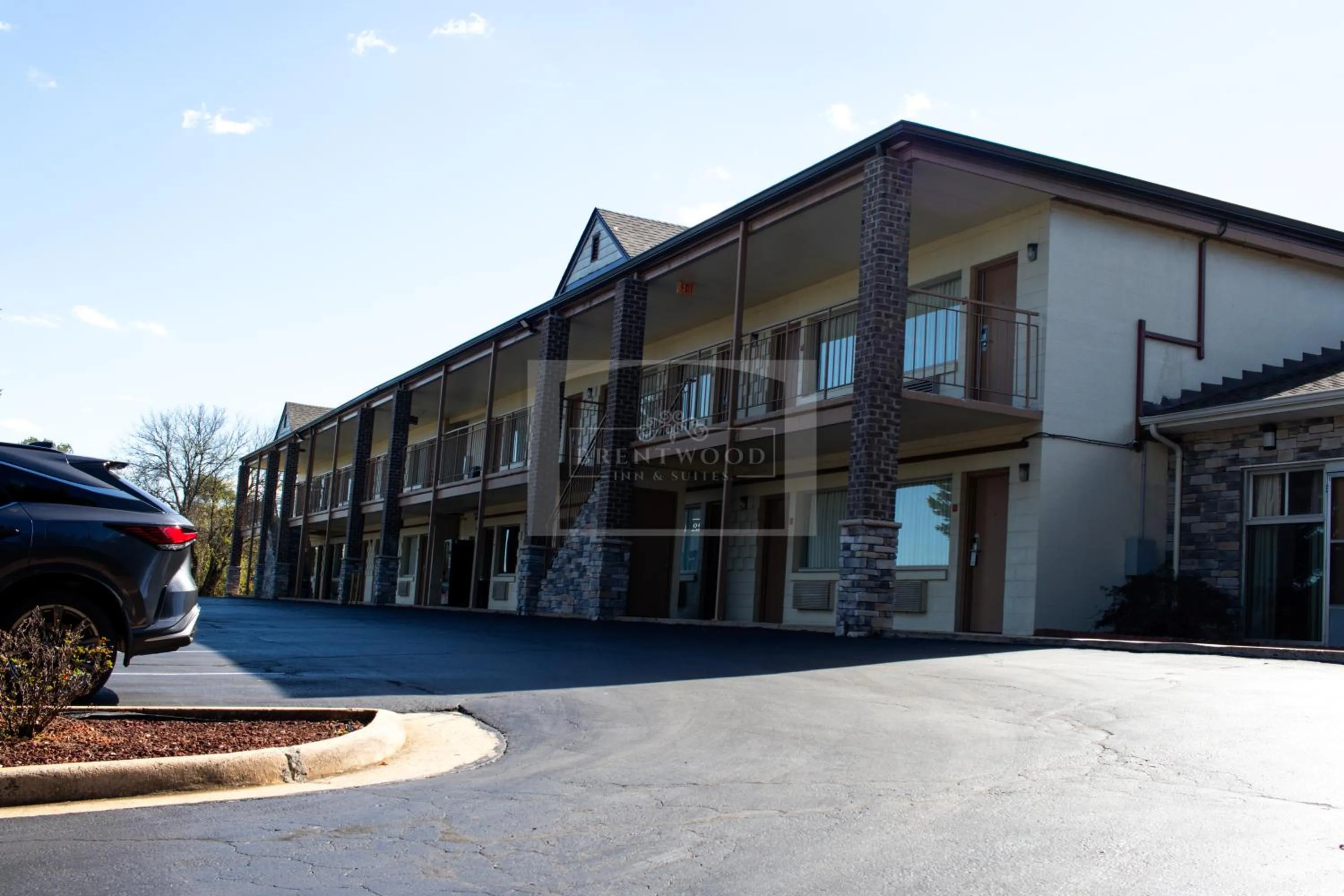 Property building in Brentwood inn & Suites - Lynchburg