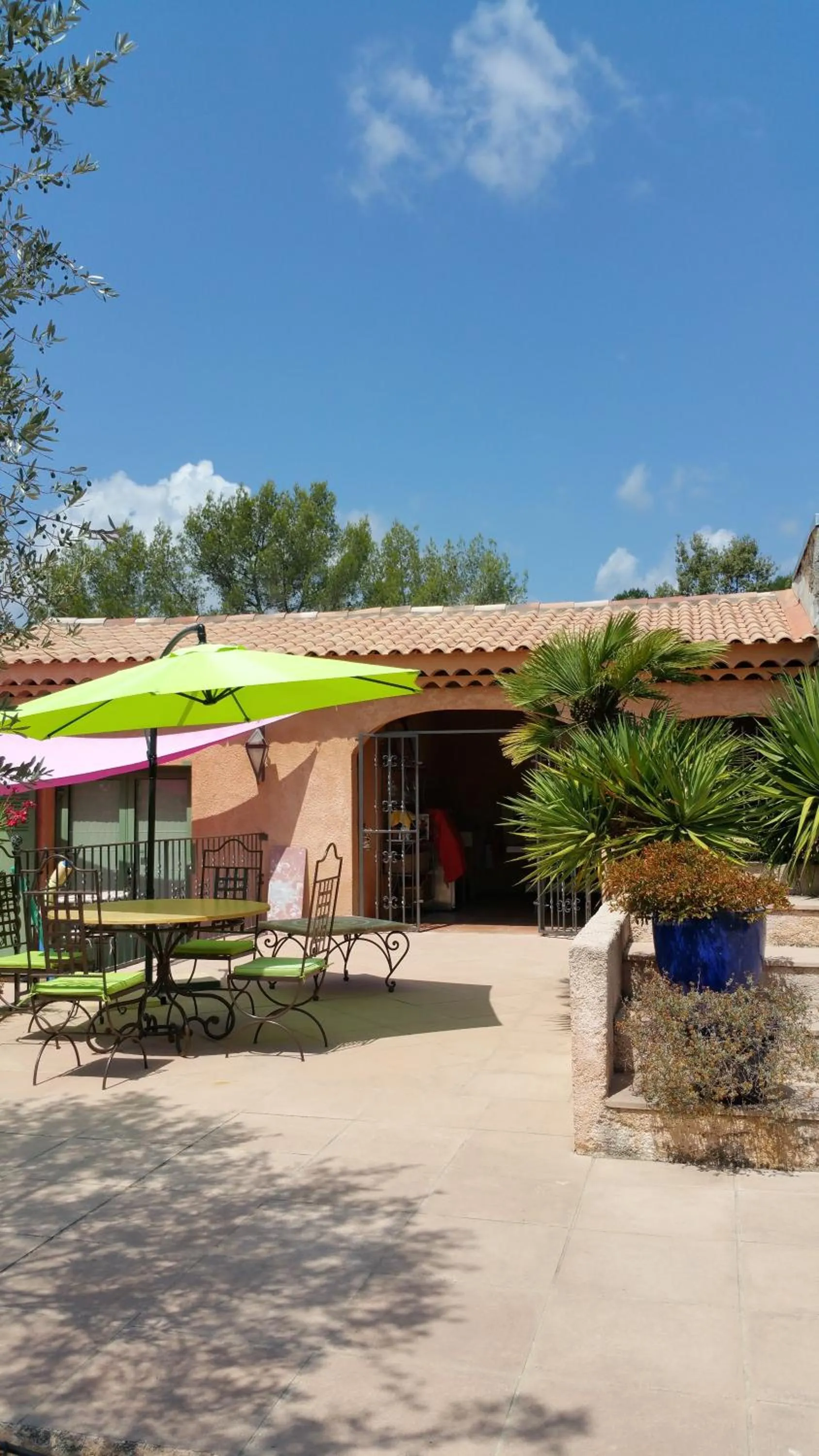 Le Petit Coin de Paradis