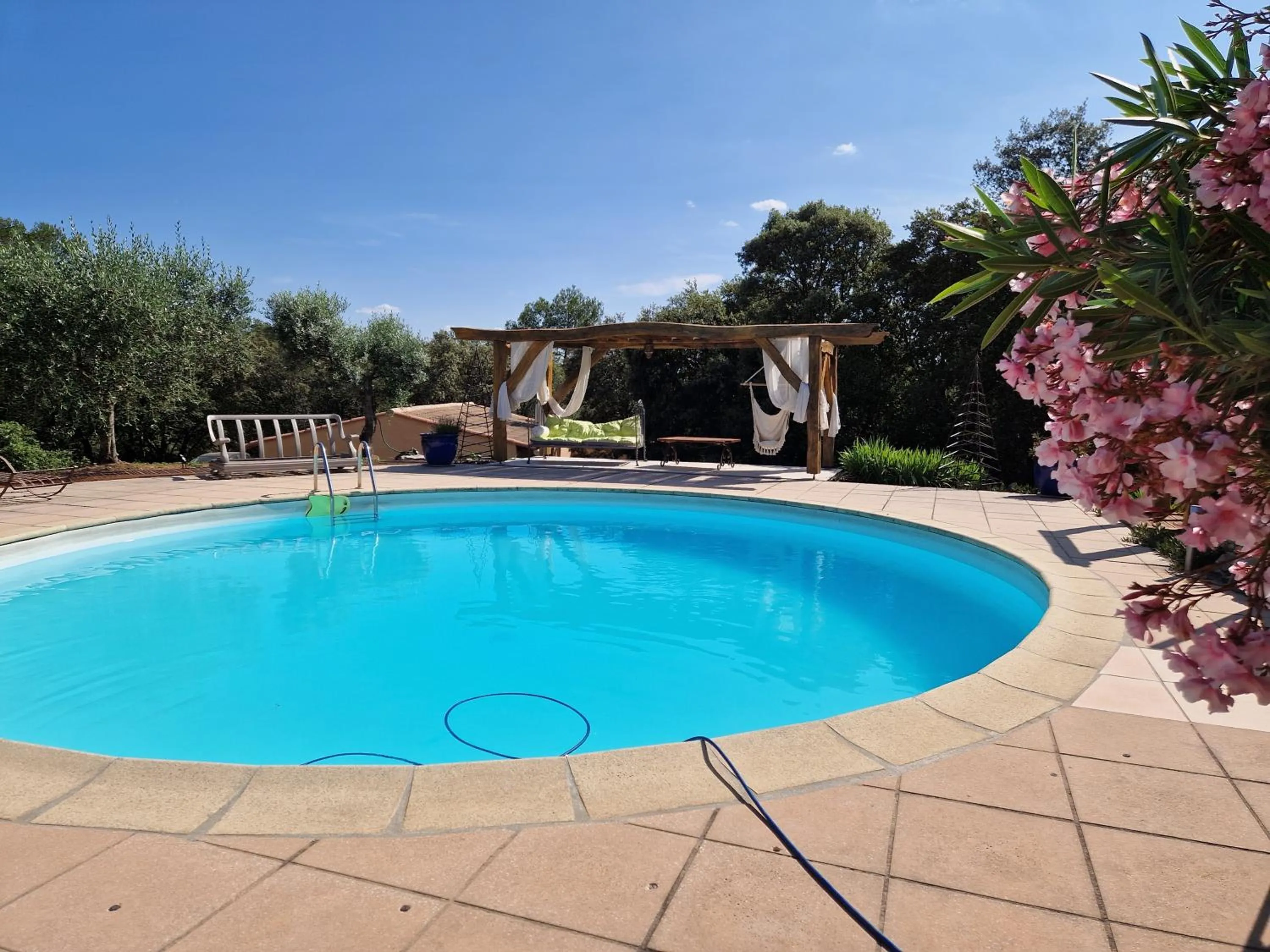 Le Petit Coin de Paradis