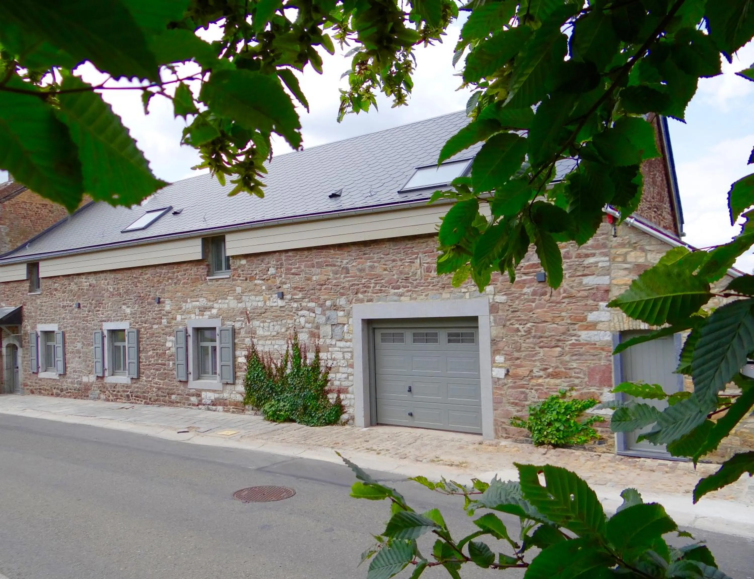 Property building in Au Mas de Mont