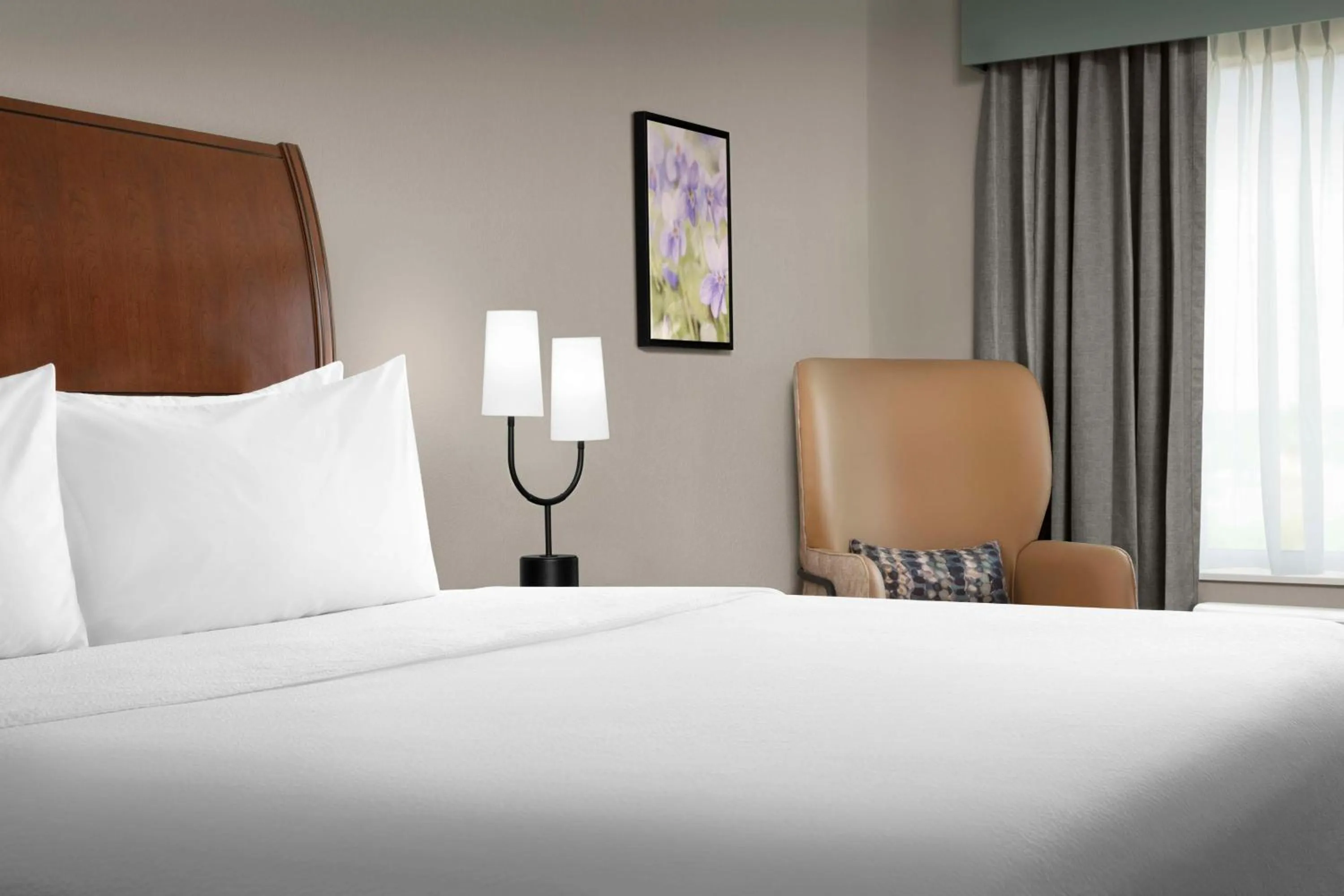 Bed in Hilton Garden Inn Hoffman Estates