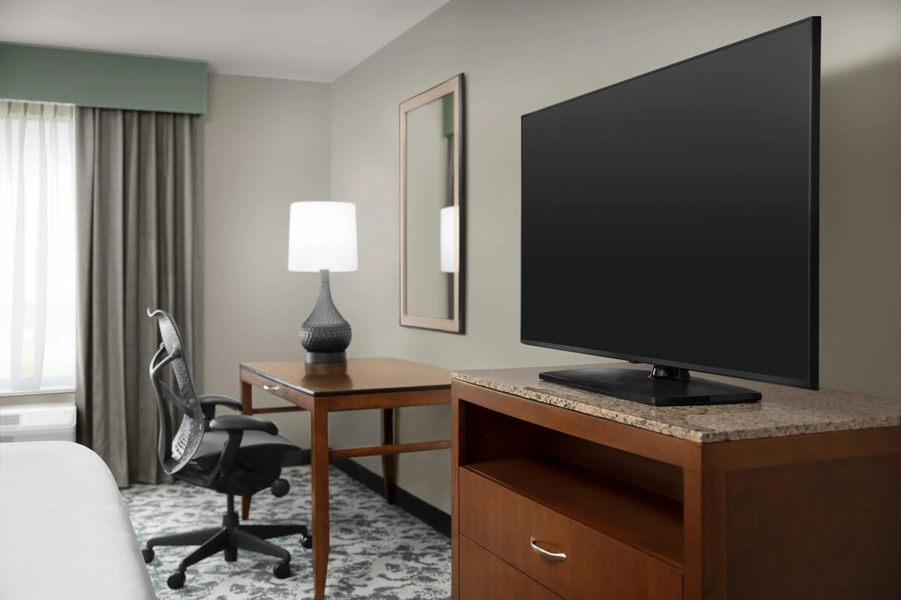 Bedroom in Hilton Garden Inn Hoffman Estates