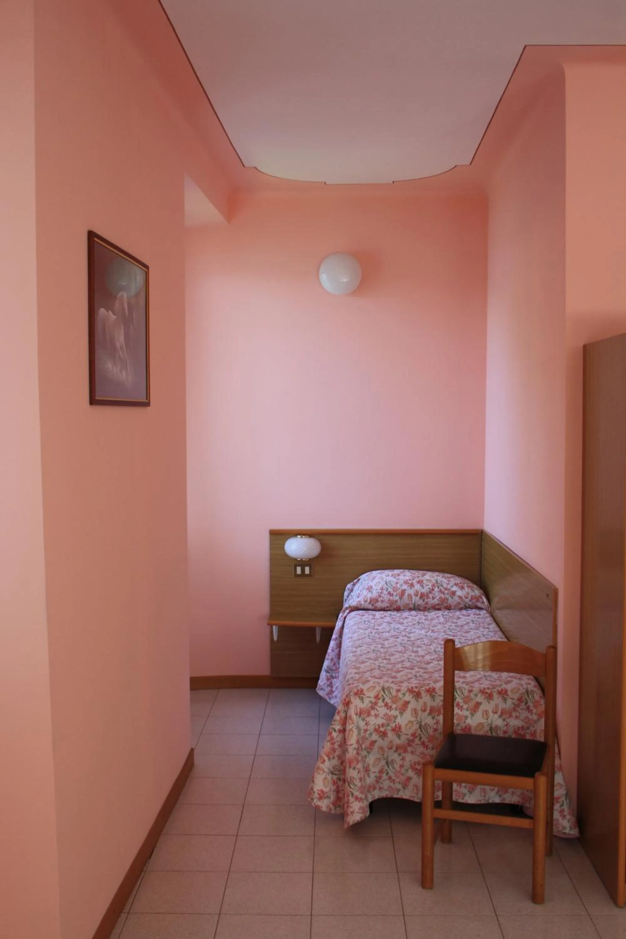 Photo of the whole room in Hotel Vapore