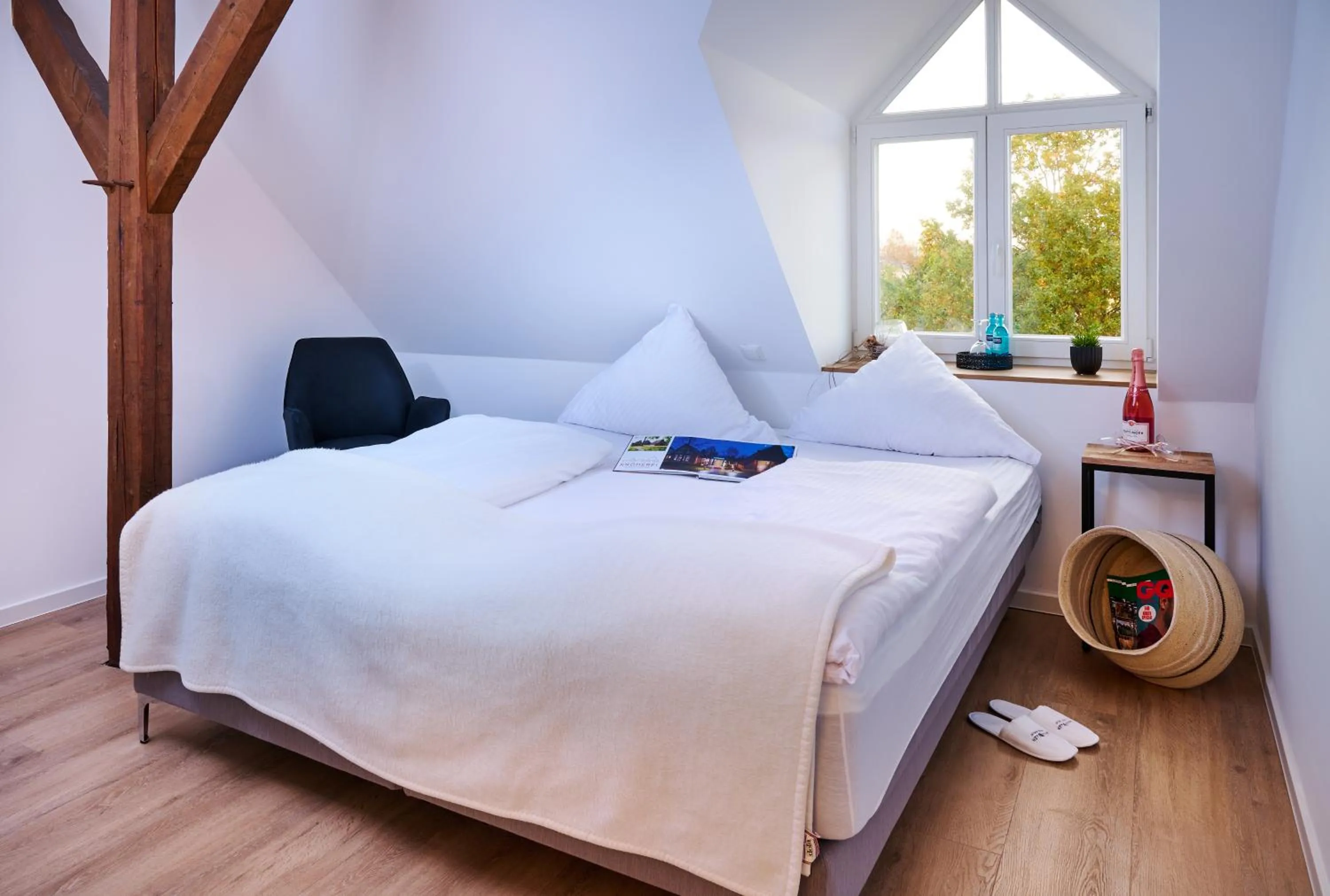 Bed in Hotel Restaurant Zur Linde