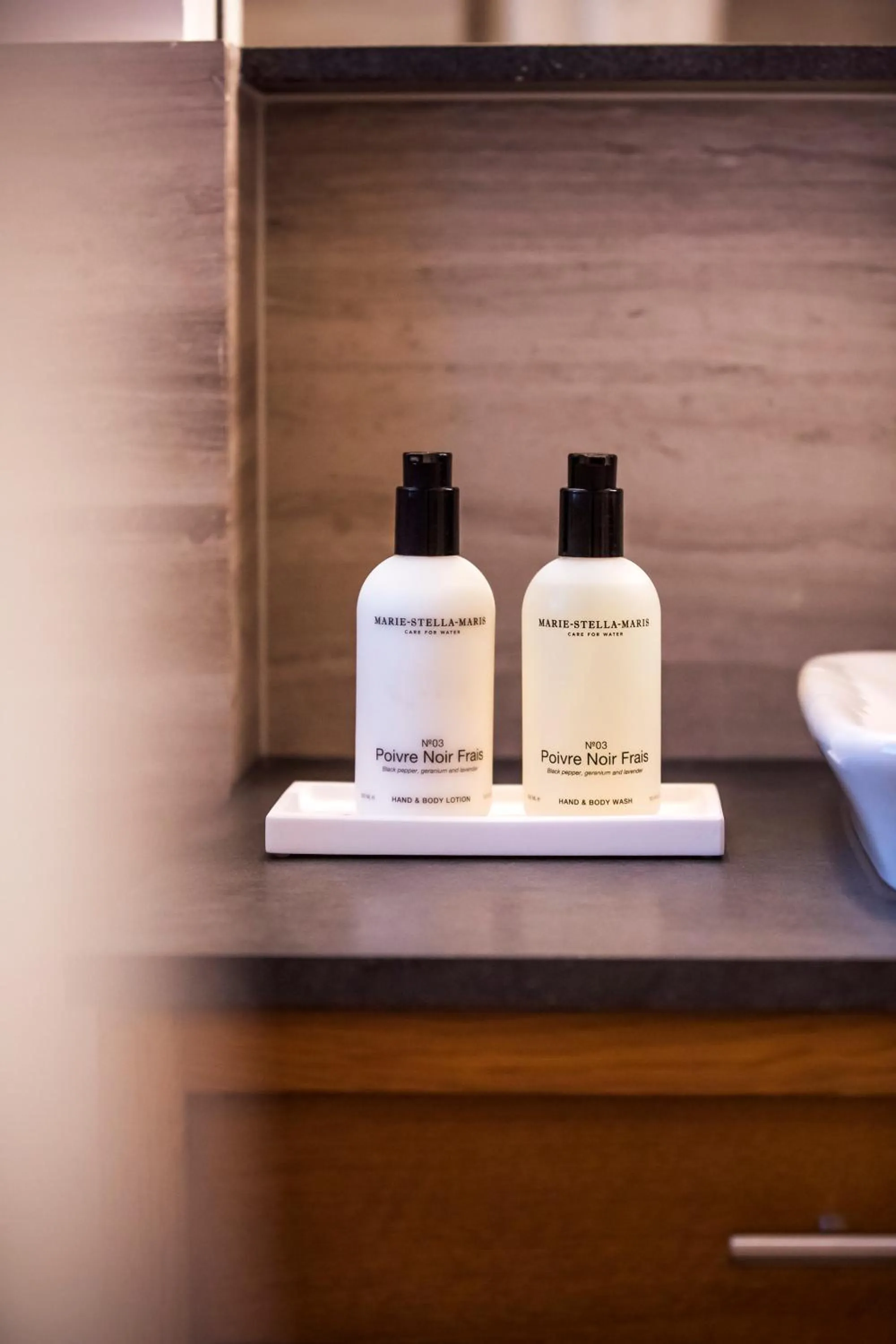 Bathroom in Valluga Hotel