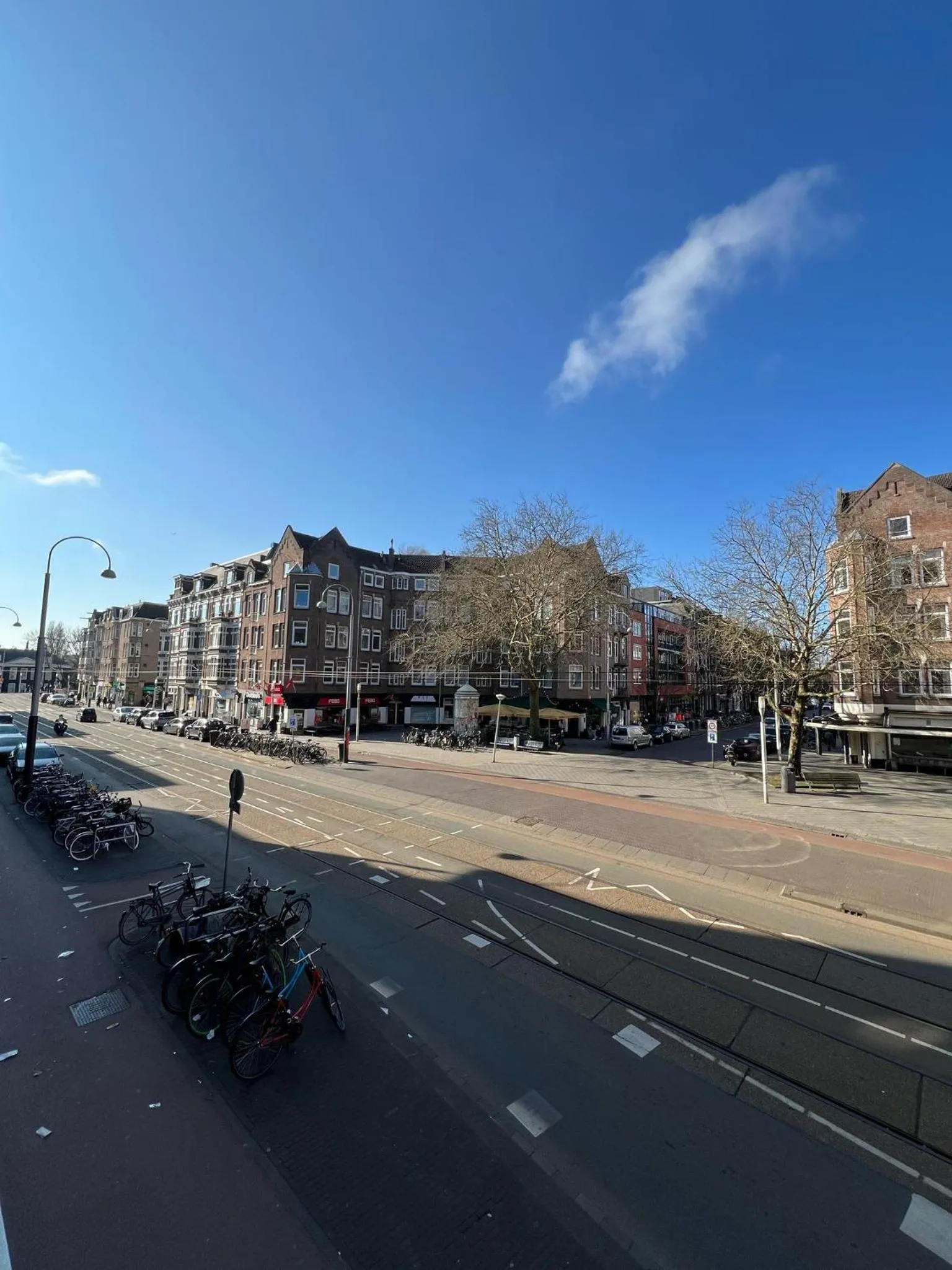 Day in Amigo Budget Hotel