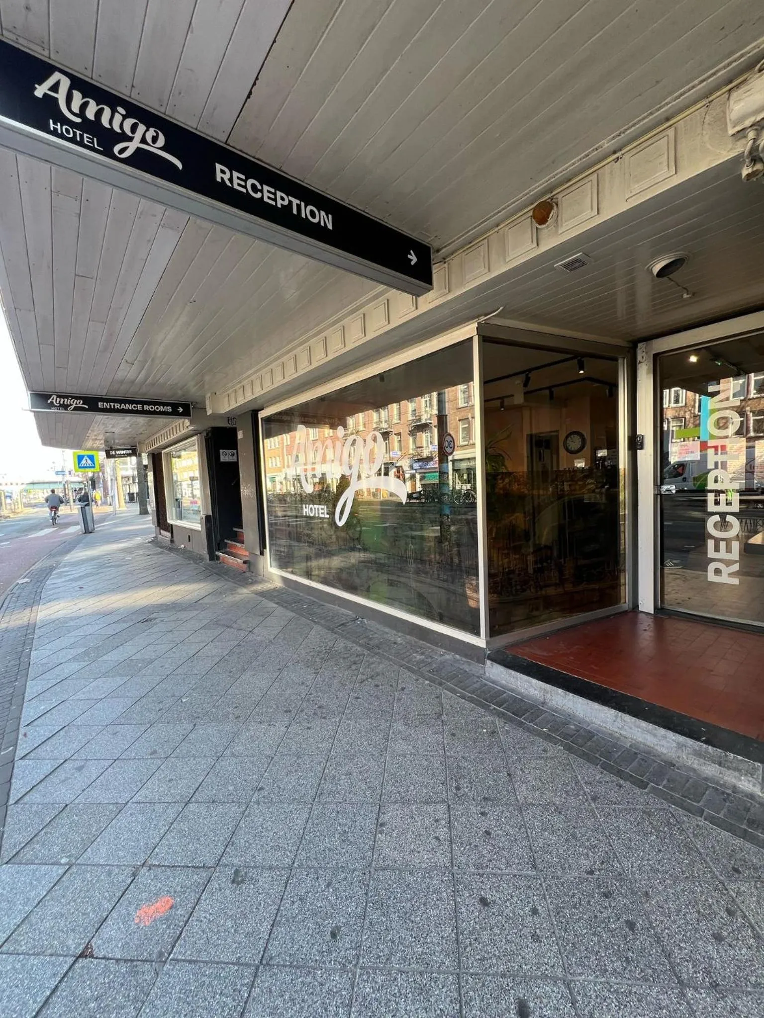 Day in Amigo Budget Hotel