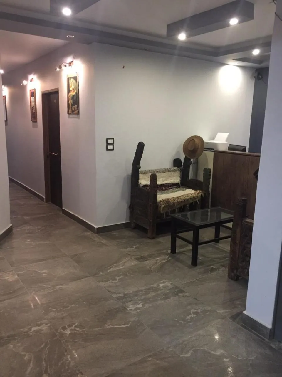 Seating area in H100 Pyramids View