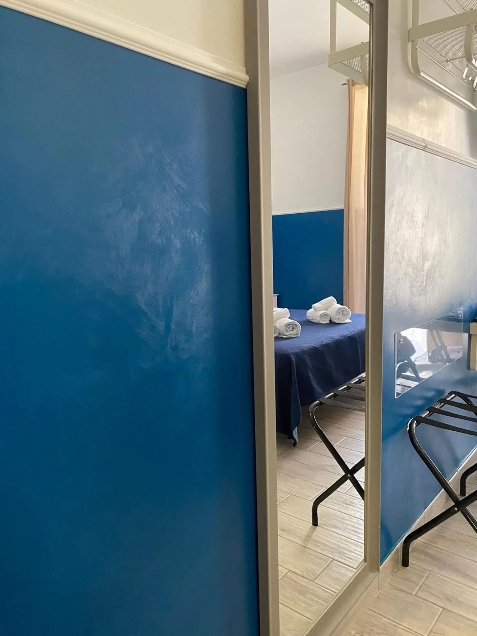 hair dresser in Joy Naples