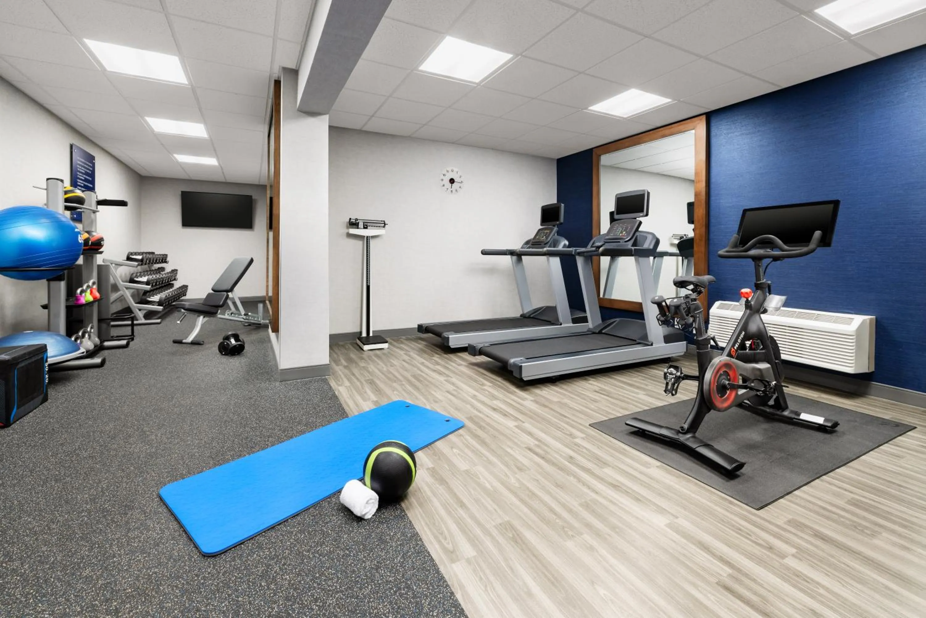 Fitness centre/facilities in Hampton Inn Columbia, MD