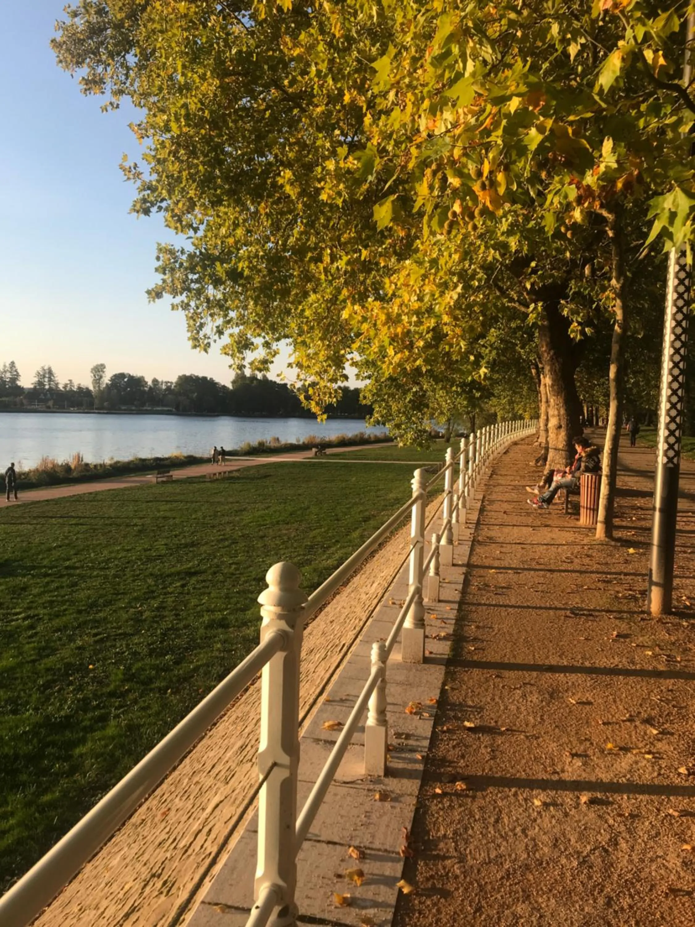 Day in Le Pavillon d'Enghien, Vichy Centre