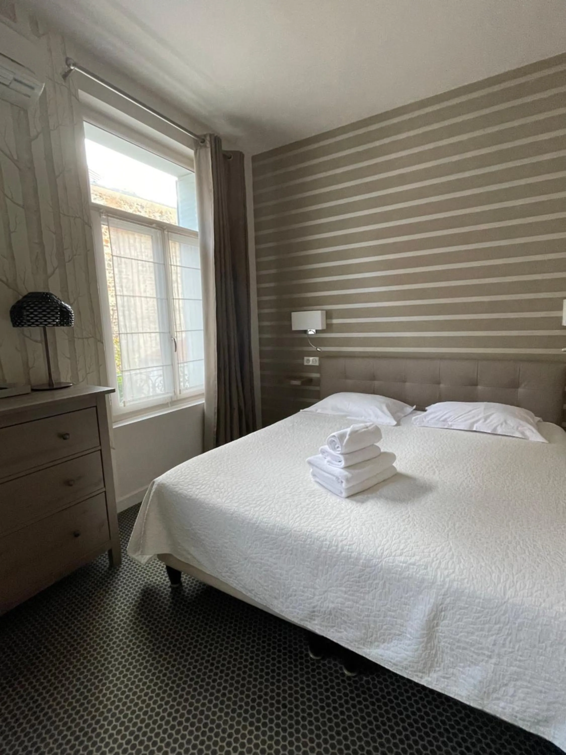 Superior Double Room in Demeures & Châteaux Le Pavillon d'Enghien, Vichy Centre
