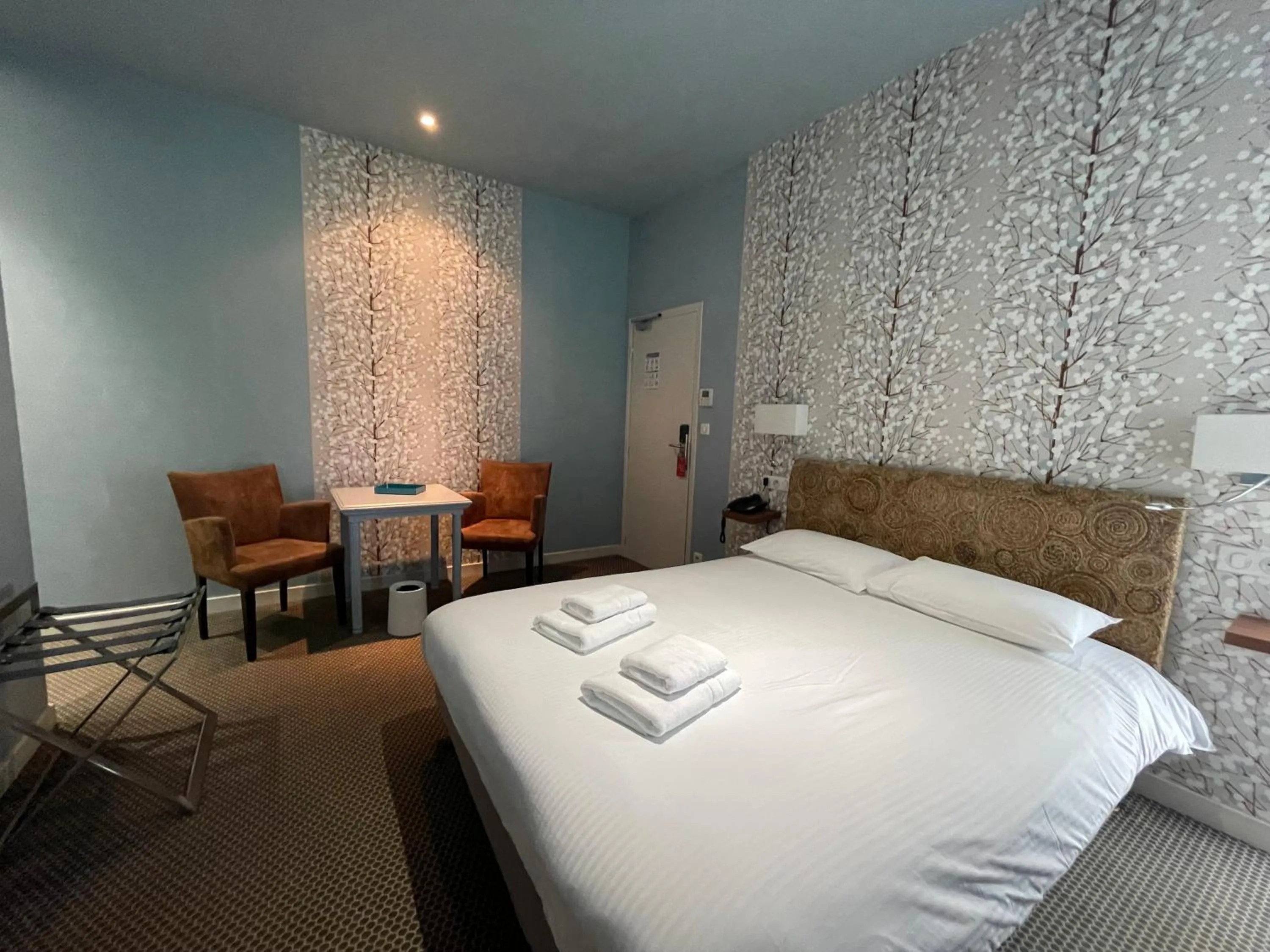 Bed in Le Pavillon d'Enghien, Vichy Centre