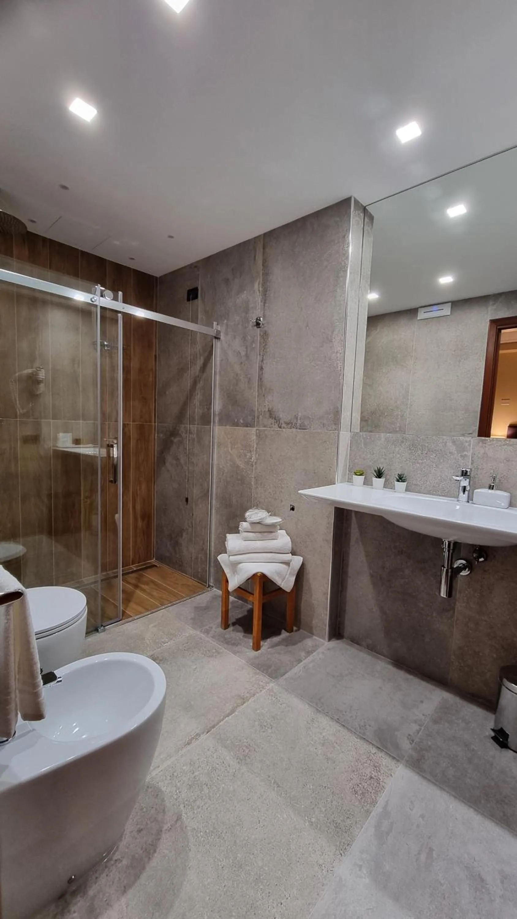 Bathroom in Corsaro Etna Hotel&SPA