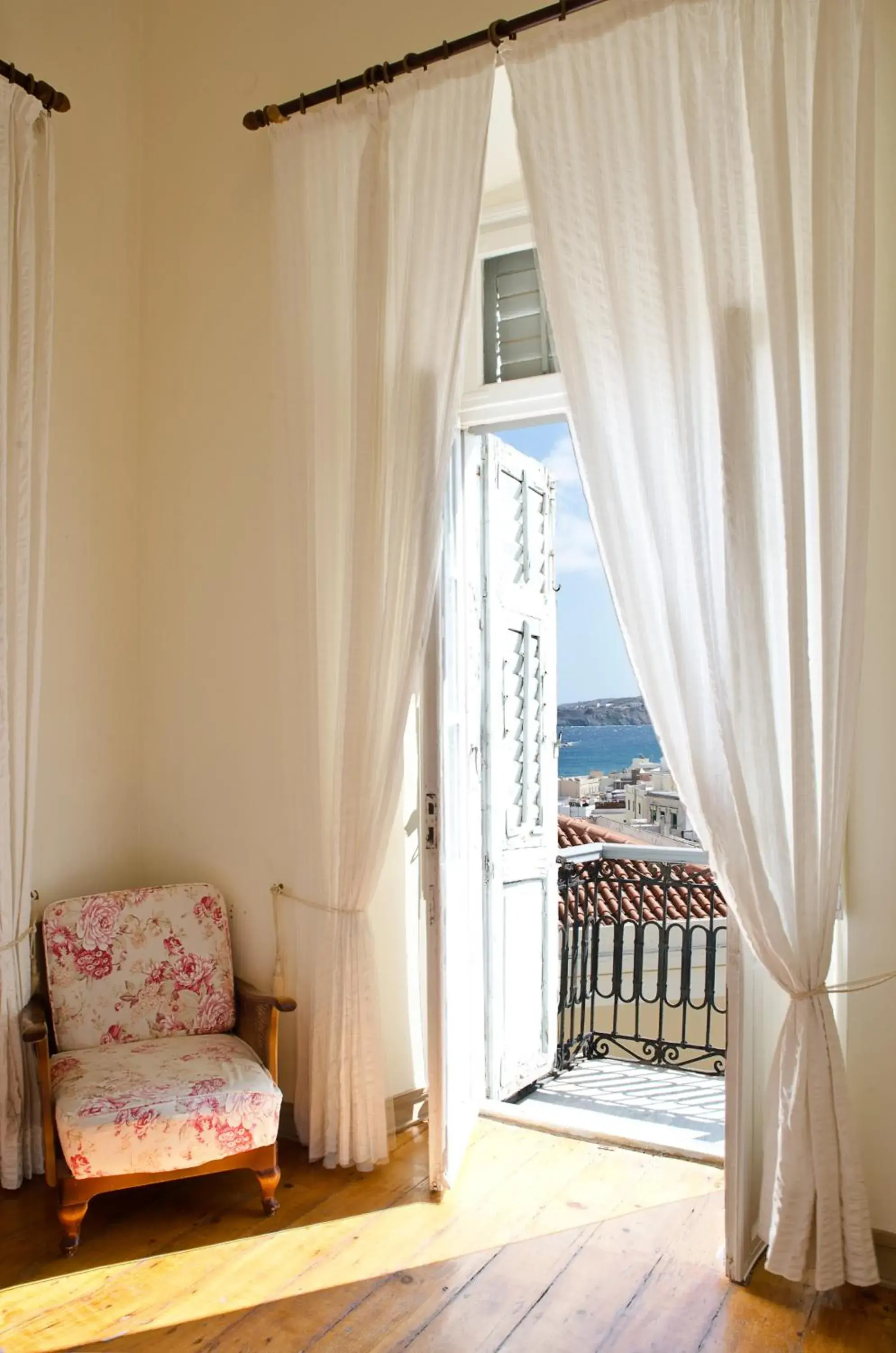 Suite with Sea View in Hotel Omiros Suite with Sea View in Hotel Omiros