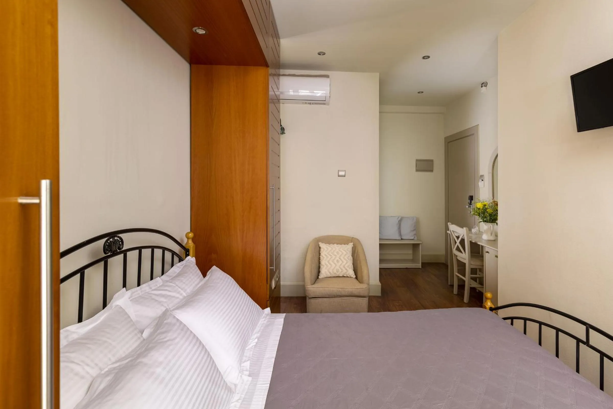 Bed in Hotel Palladion