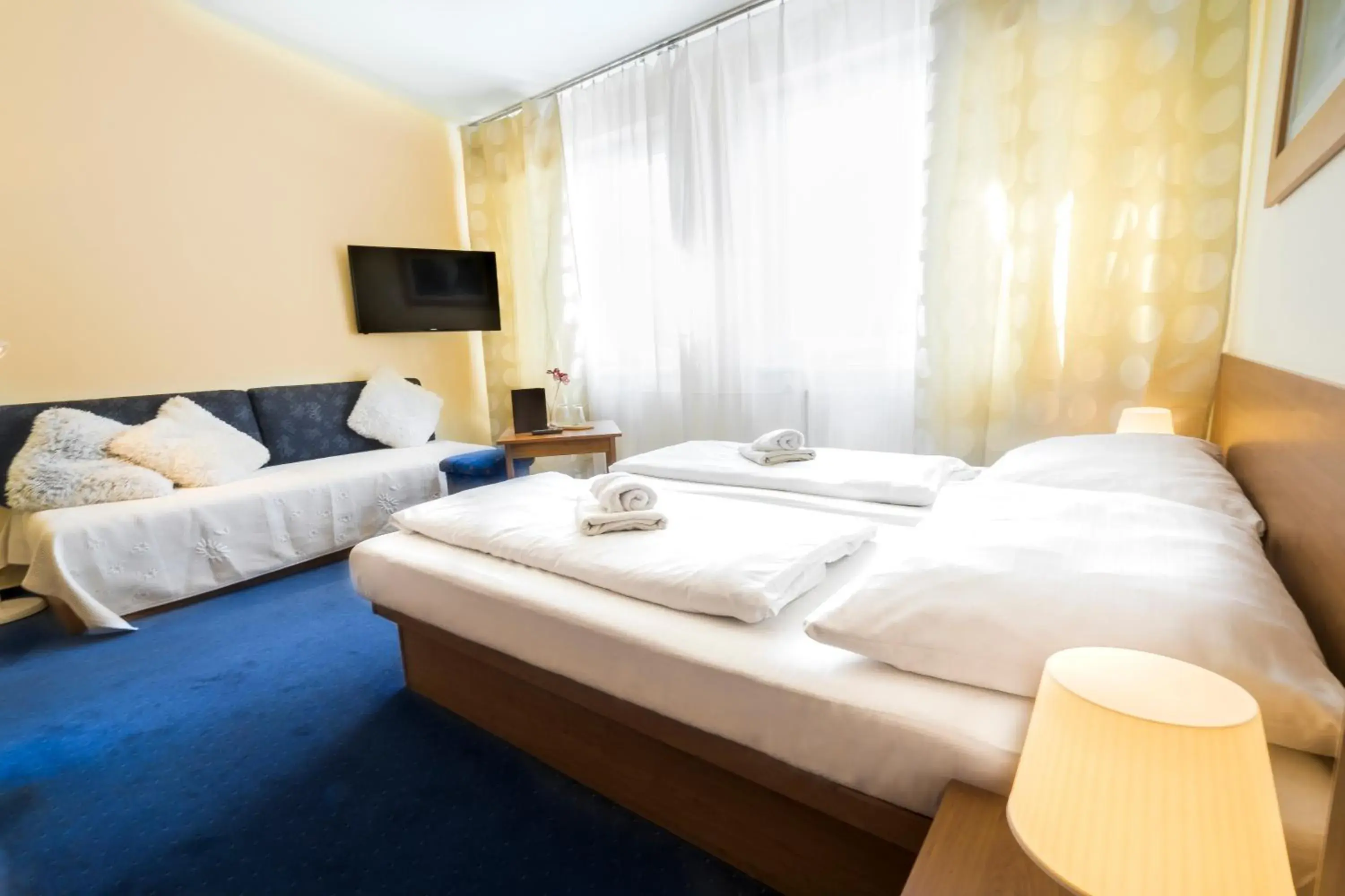 Triple Room with Balcony - single occupancy in Penzión Talisman Triple Room with Balcony - single occupancy in Penzión Talisman