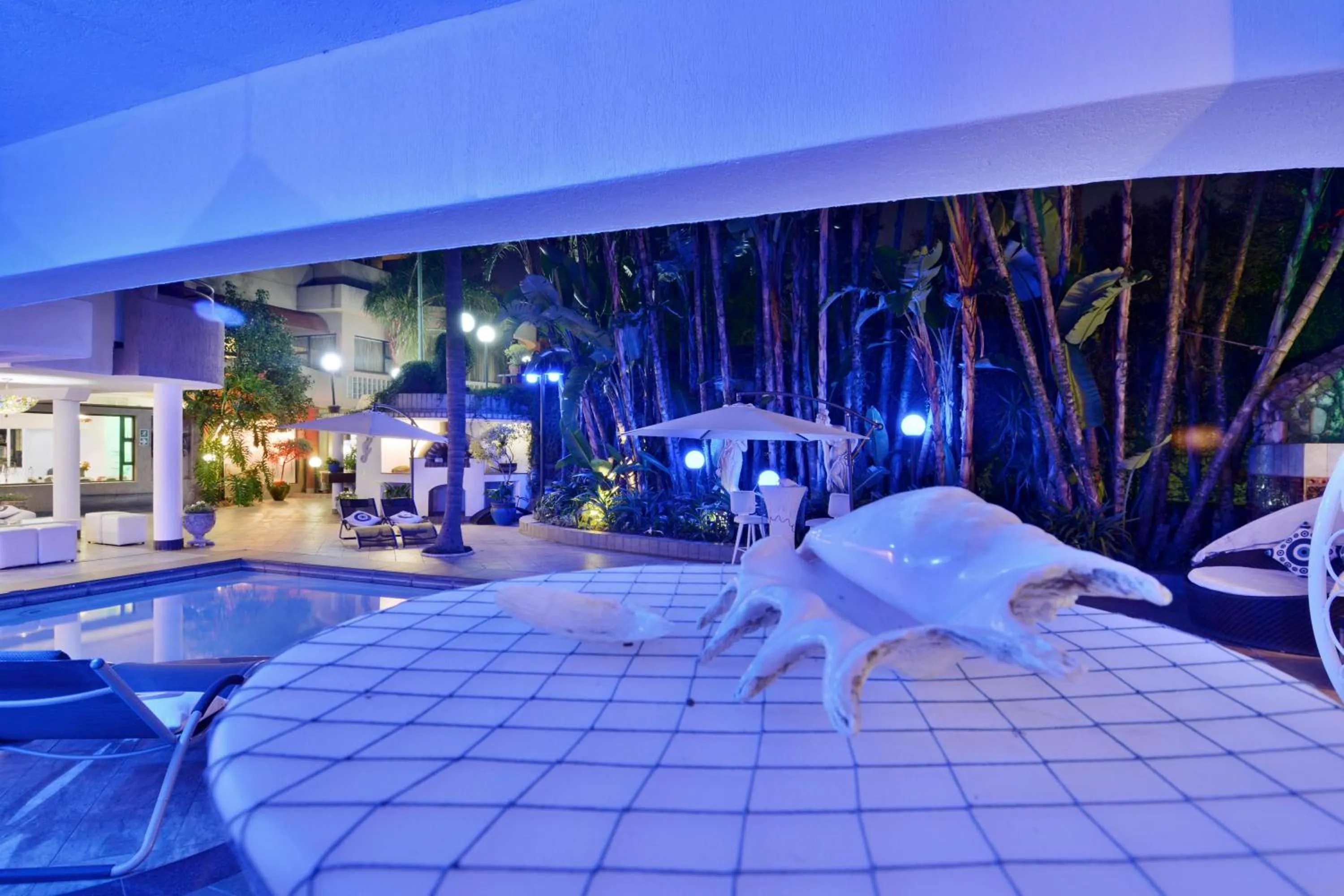 Night in Villa Simonne