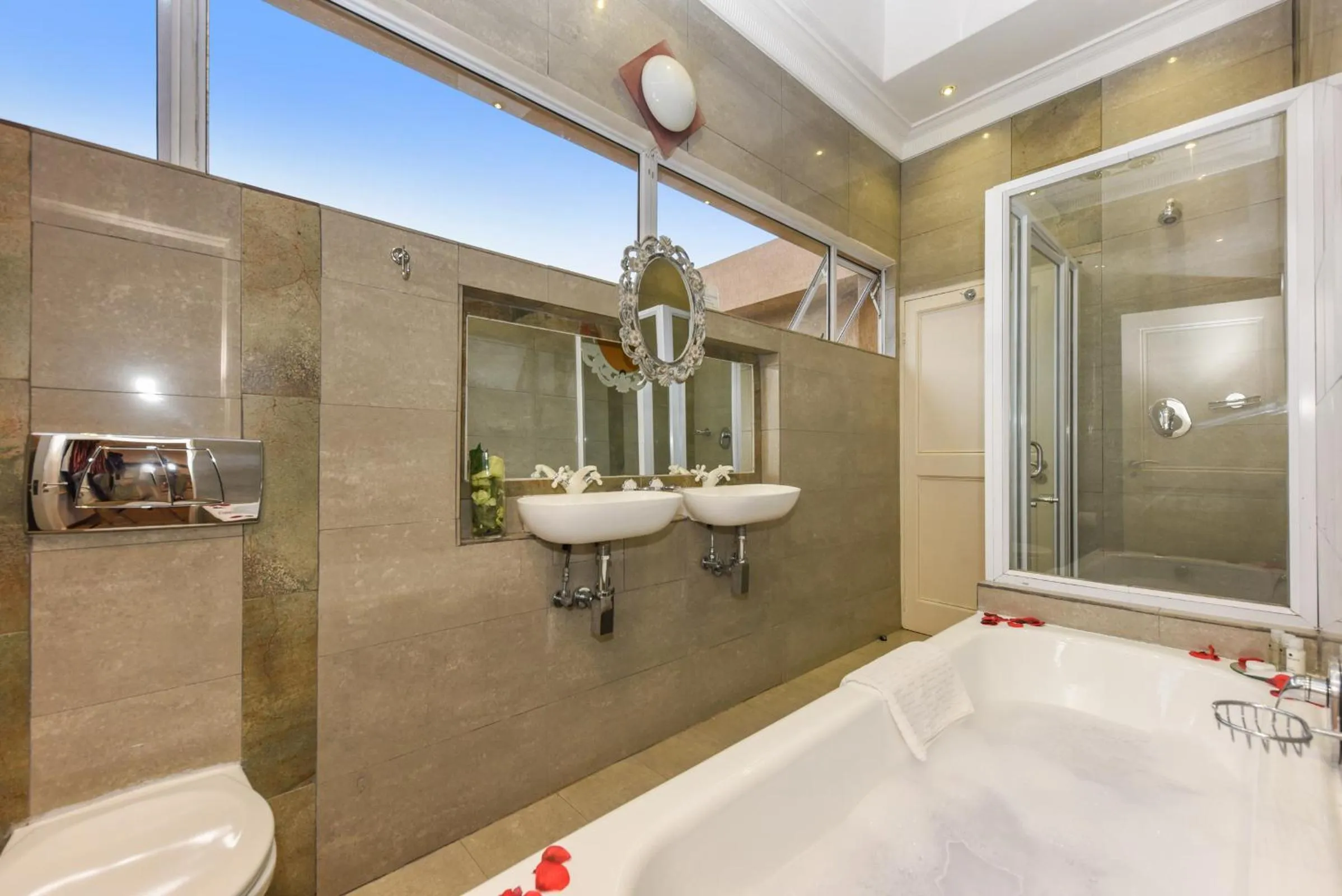 Shower in Villa Simonne