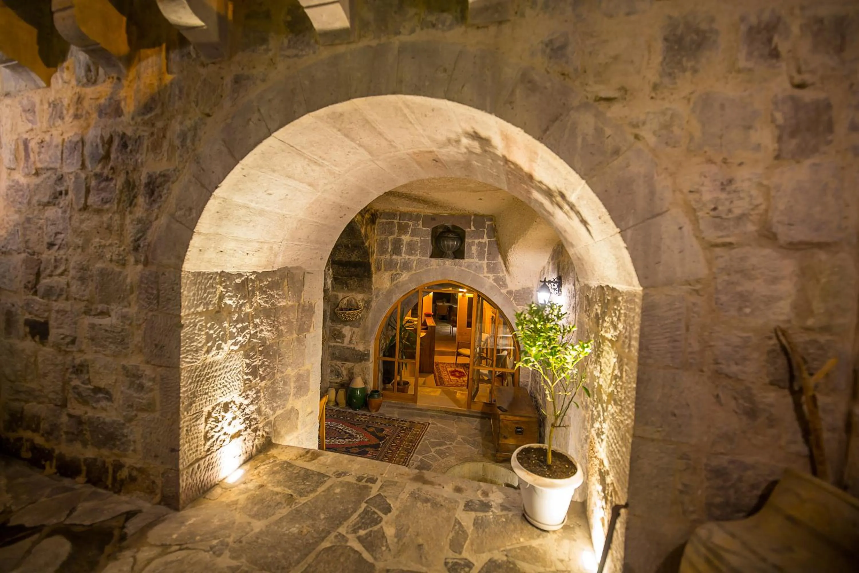 Restaurant/places to eat in Maya Cave